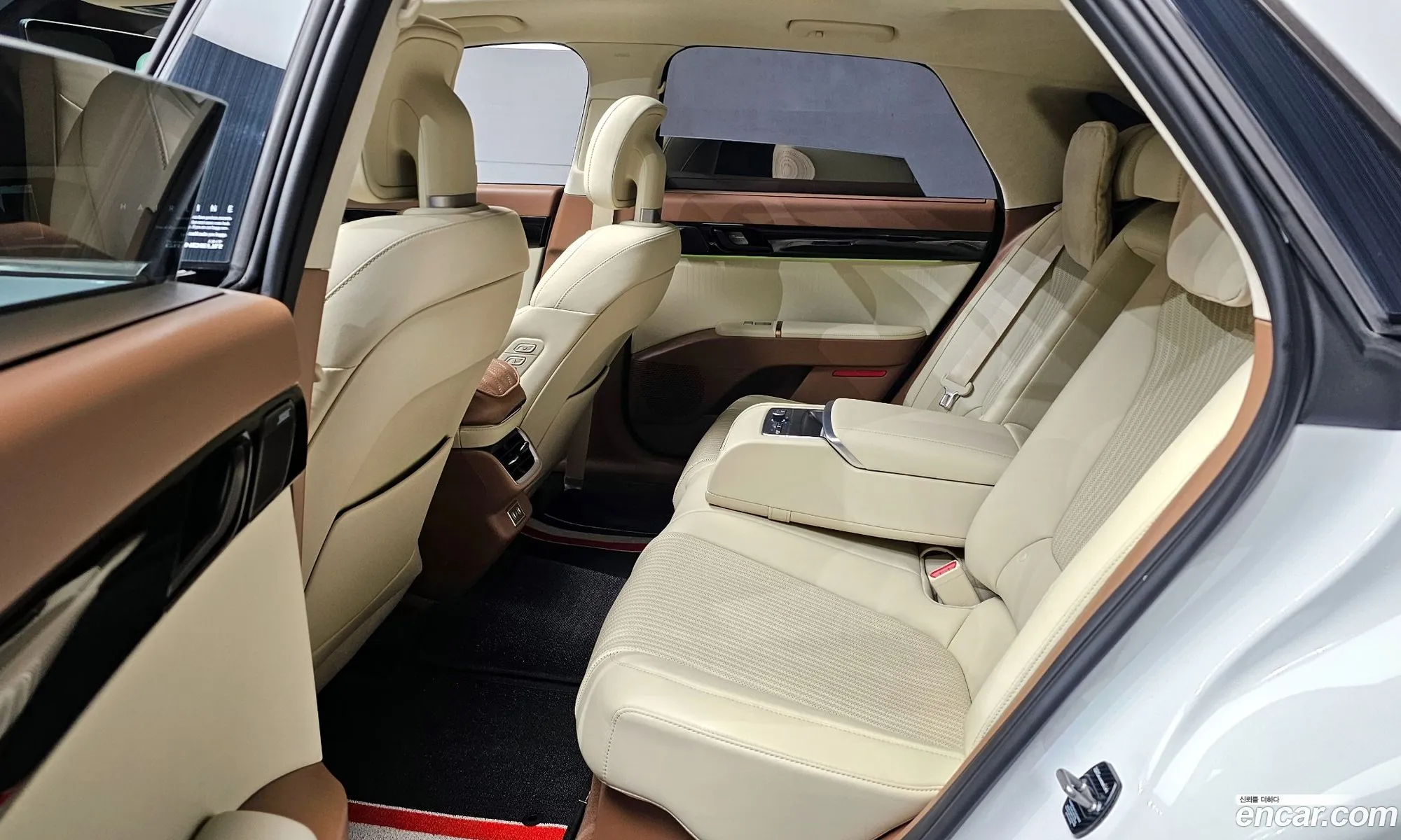 Hyundai Grandeur Hybrid 2023 — 9