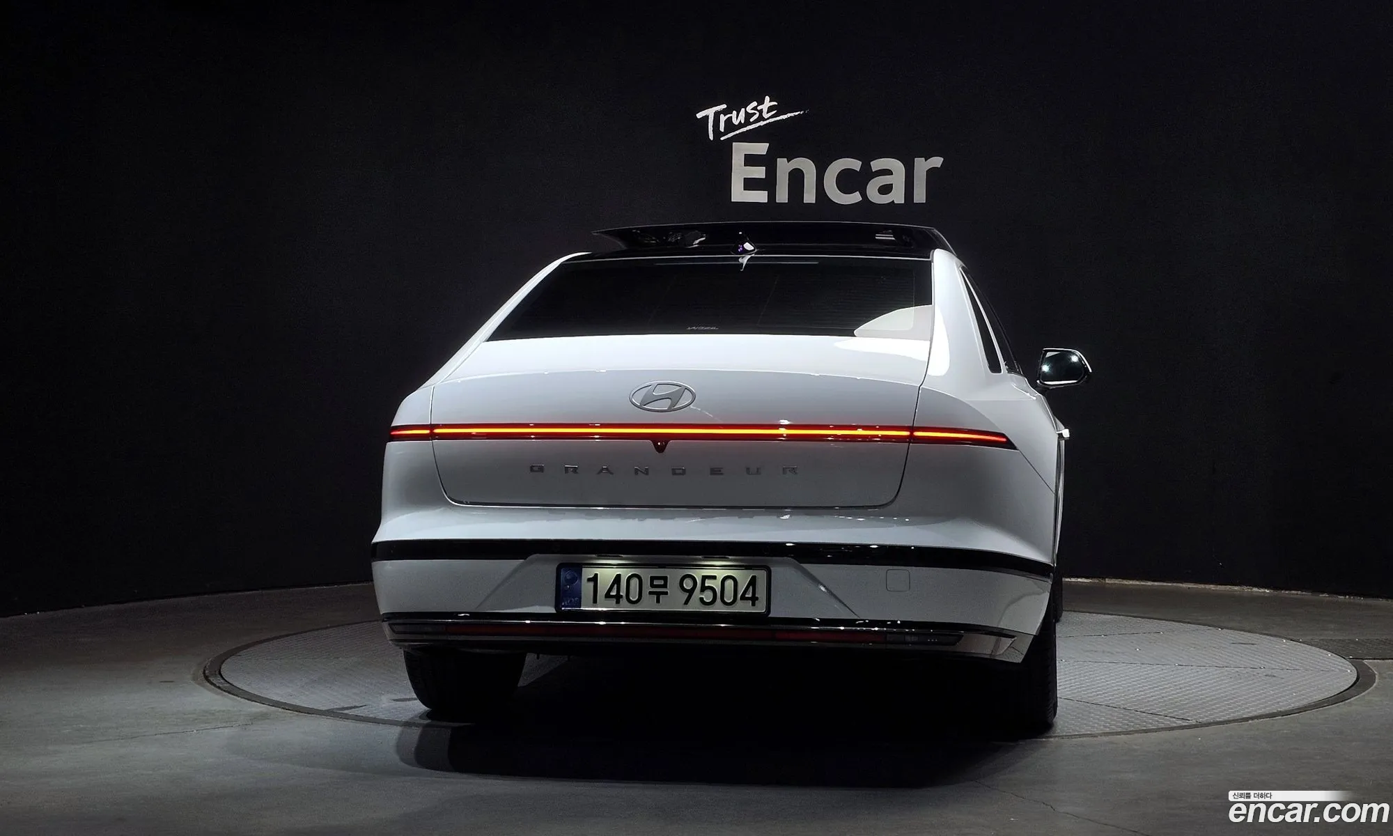 Hyundai Grandeur Hybrid 2023 — 11