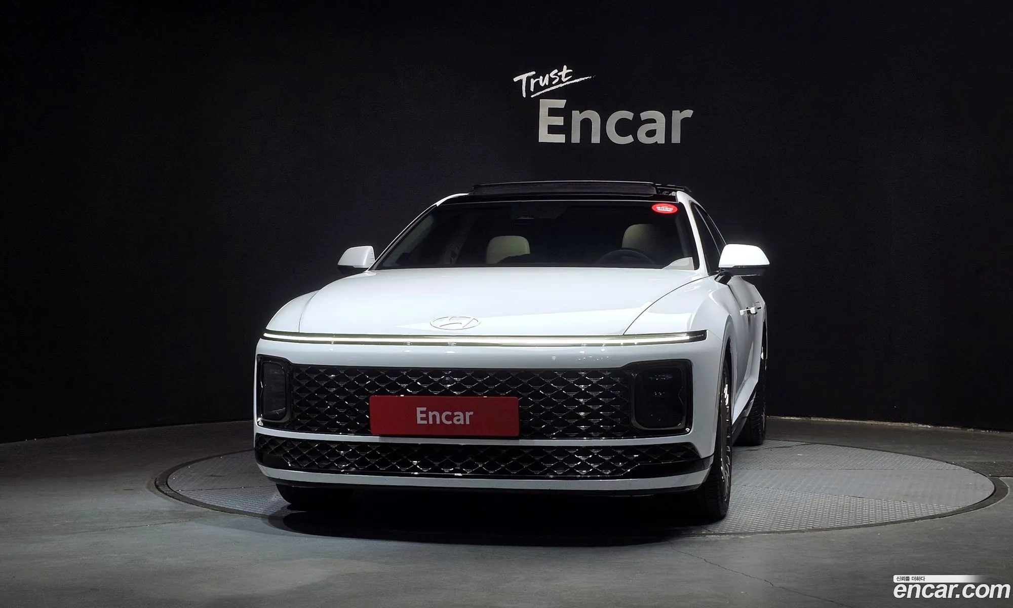 Hyundai Grandeur Hybrid 2023 — 12