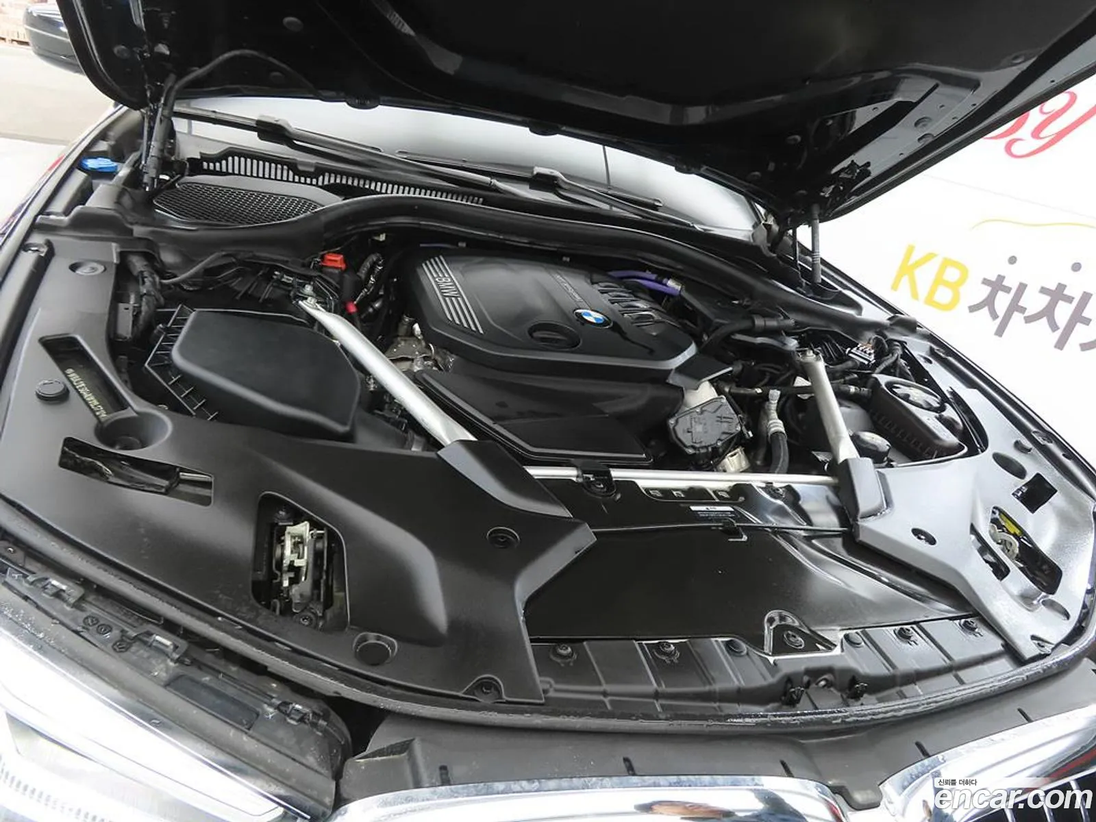 BMW 5 Series 2022 — 14