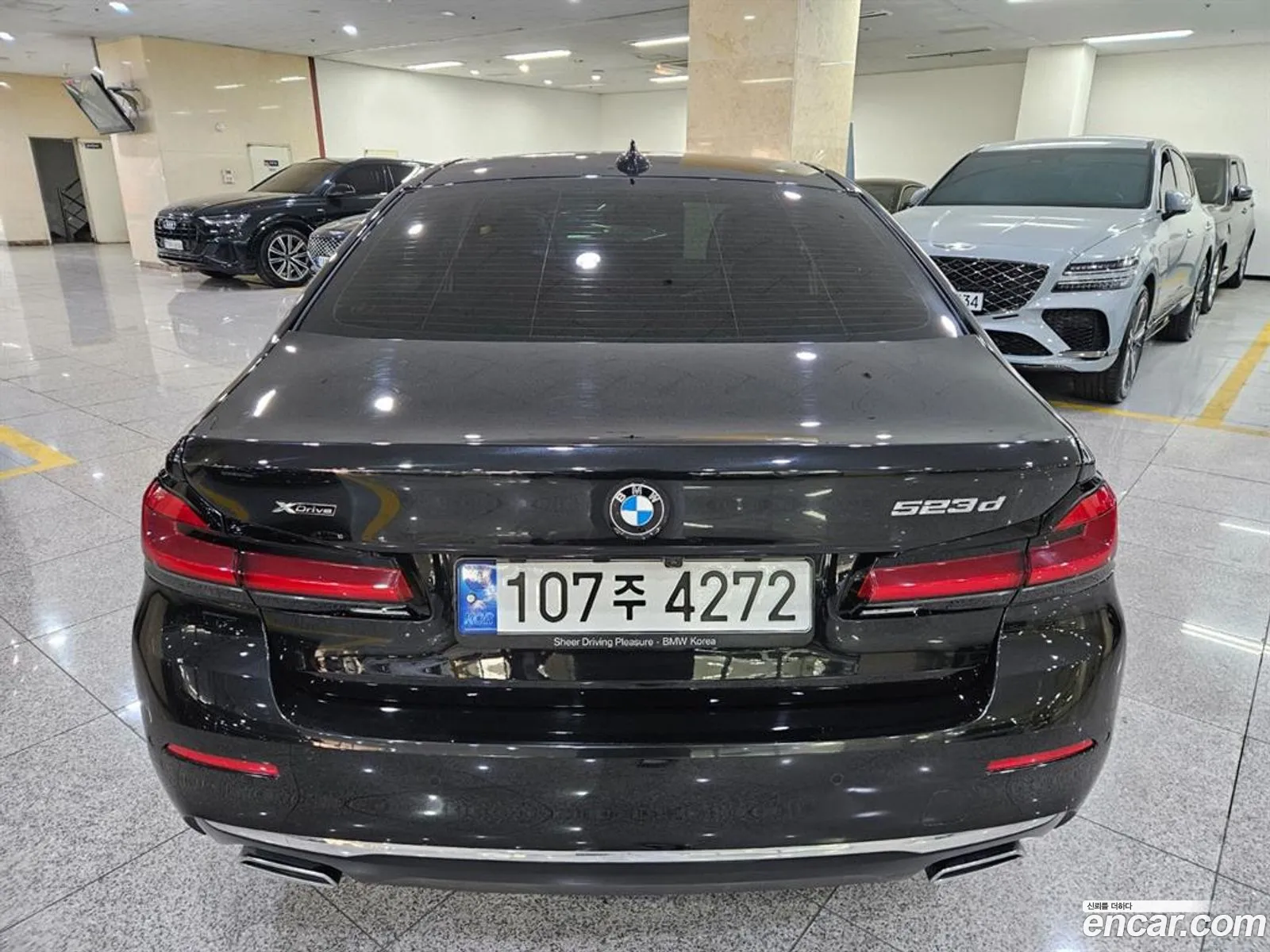 BMW 5 Series 2022 — 17