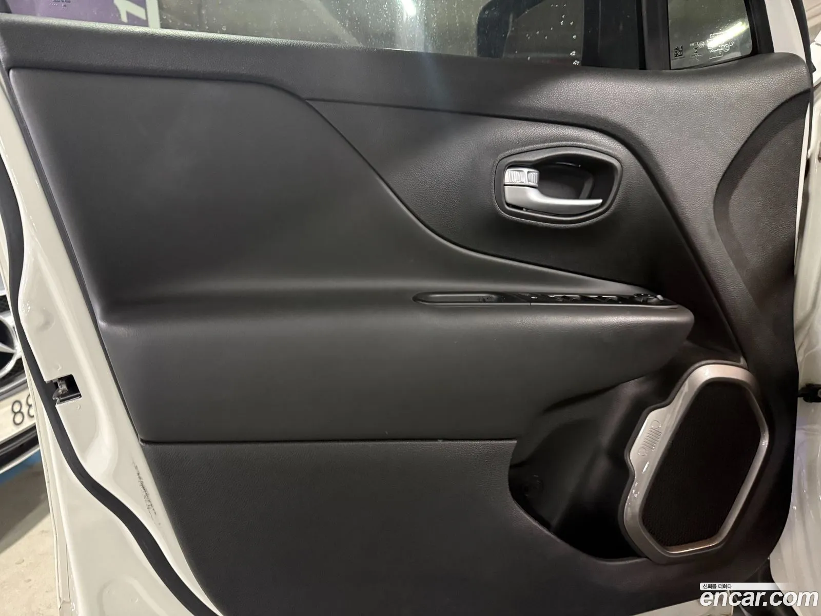 Jeep Renegade 2021 — 11