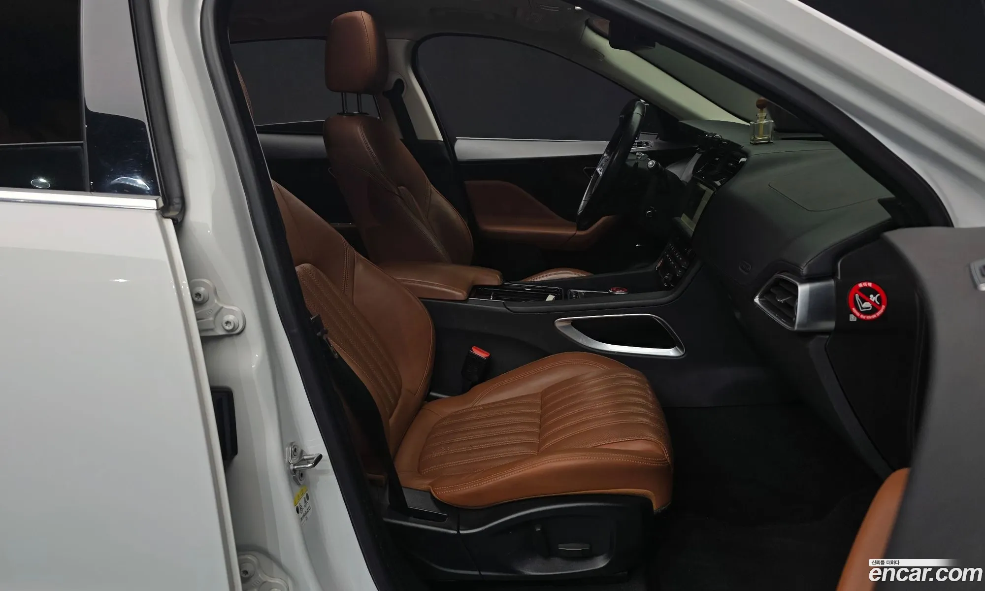 Jaguar F-Pace 2017 SADCA2BN4JA278236 — 16
