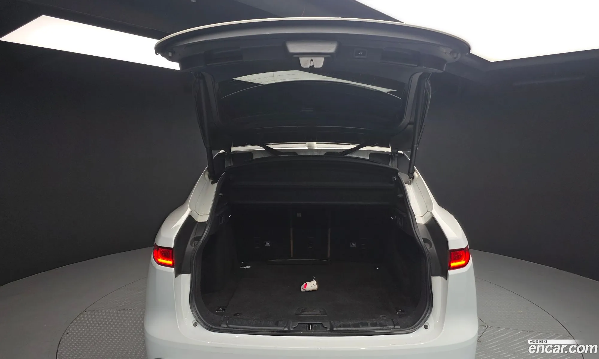 Jaguar F-Pace 2017 SADCA2BN4JA278236 — 7