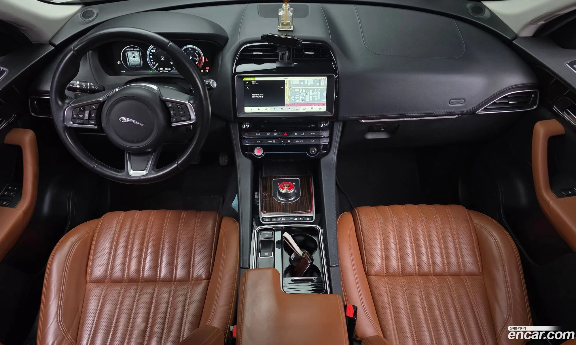 Jaguar F-Pace 2017 SADCA2BN4JA278236 — 17