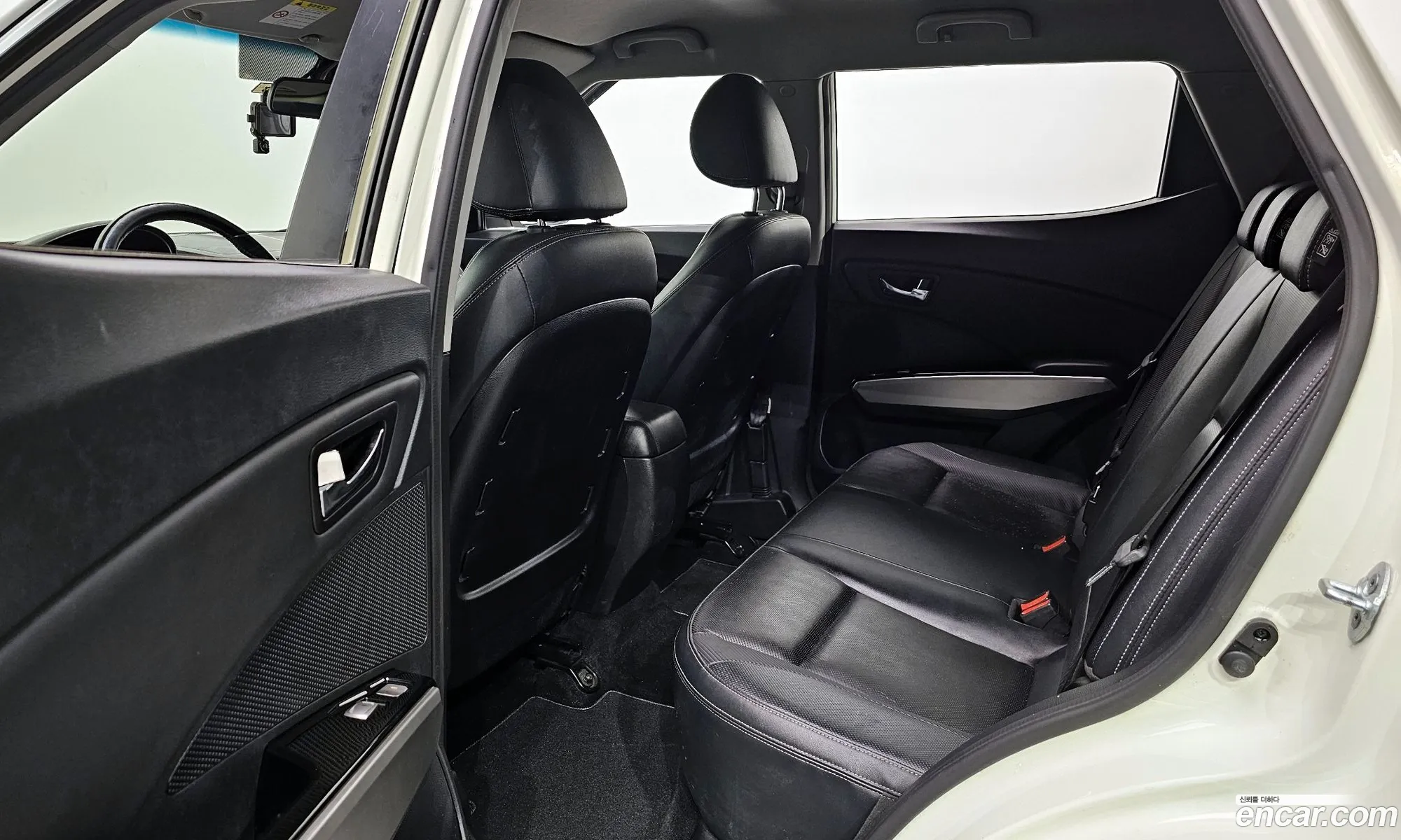 KG Mobility (SsangYong) Tivoli 2015 — 11