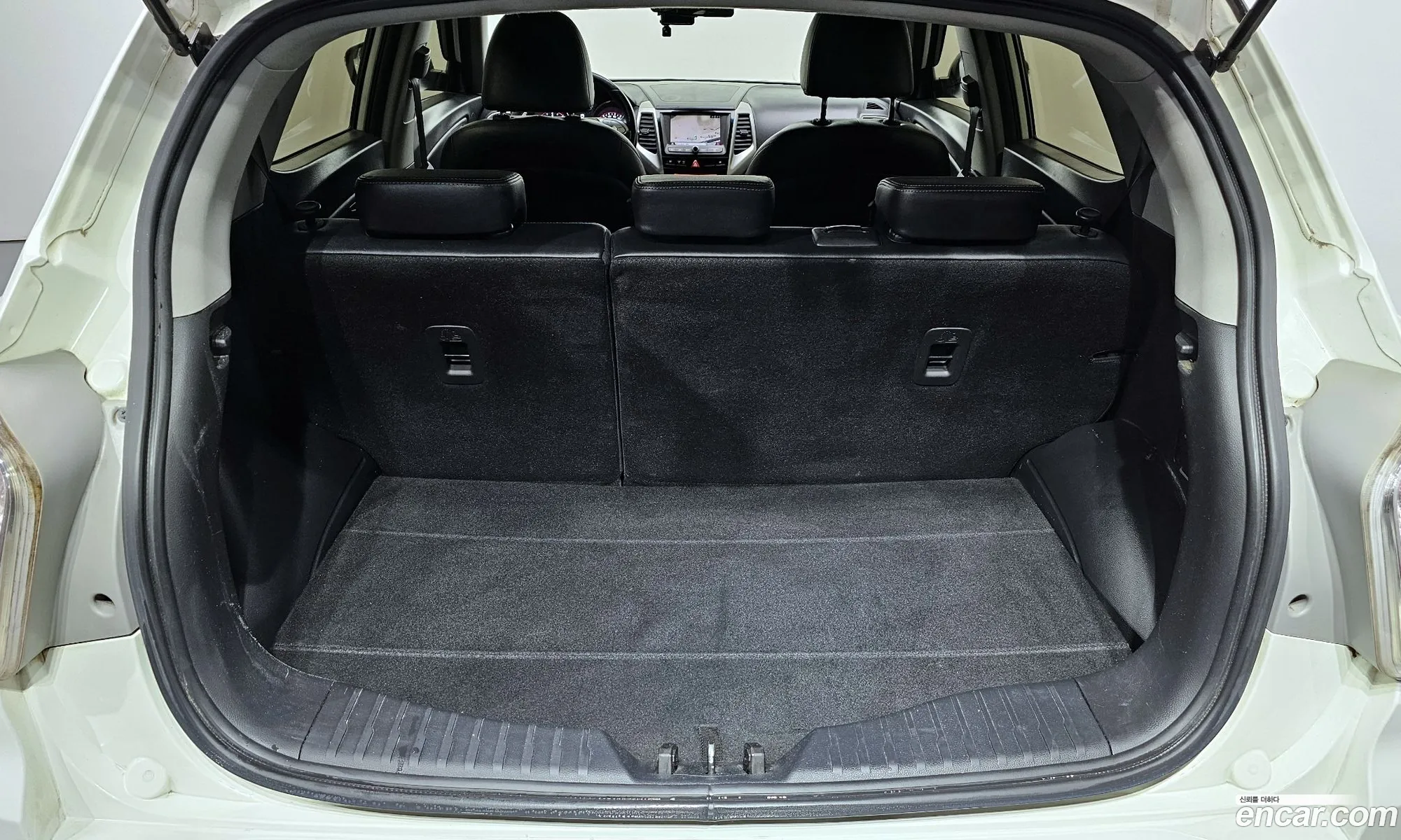KG Mobility (SsangYong) Tivoli 2015 — 15
