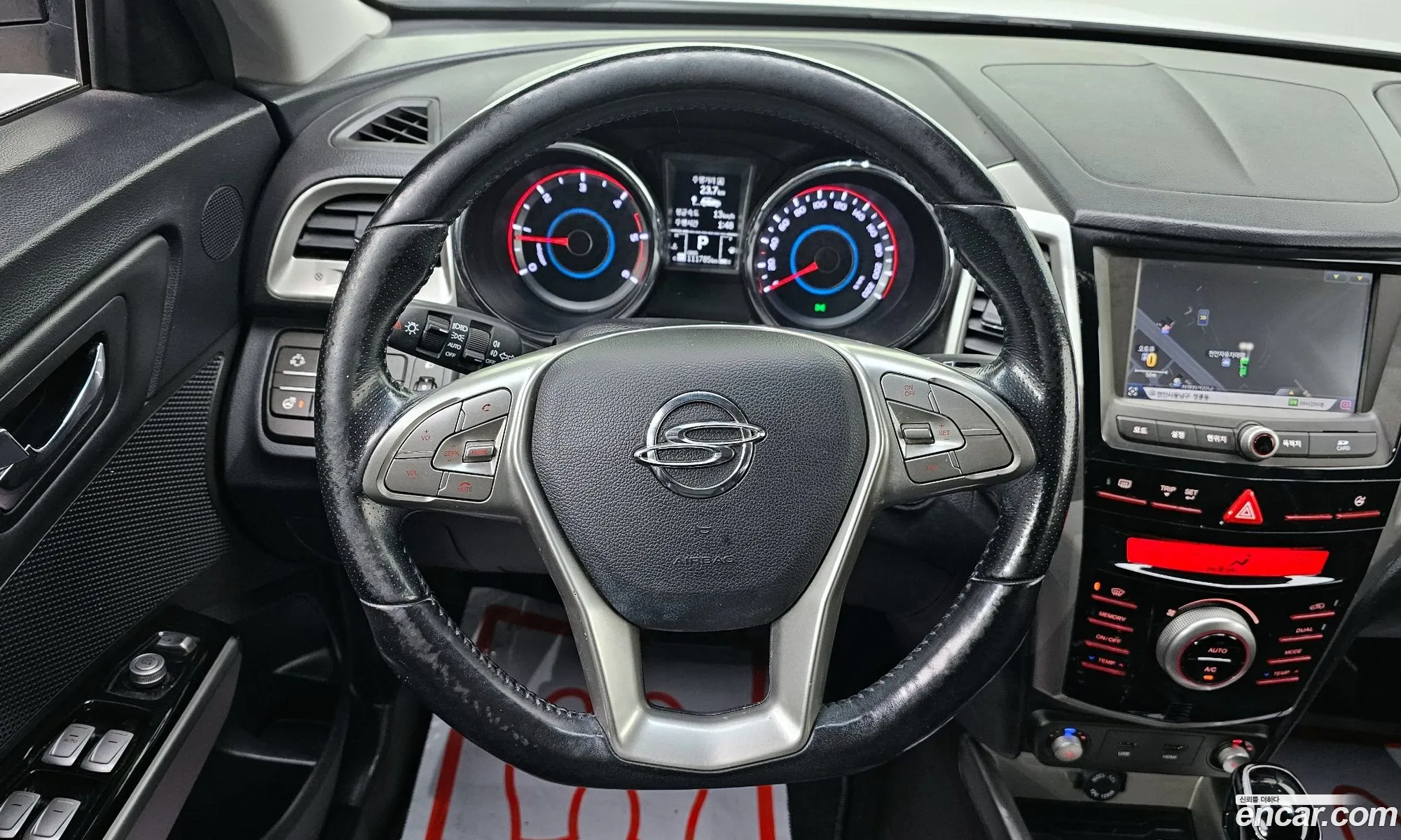 KG Mobility (SsangYong) Tivoli 2015 — 16