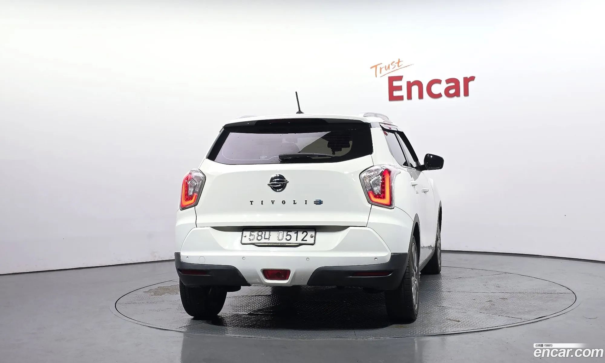 KG Mobility (SsangYong) Tivoli 2015 — 14