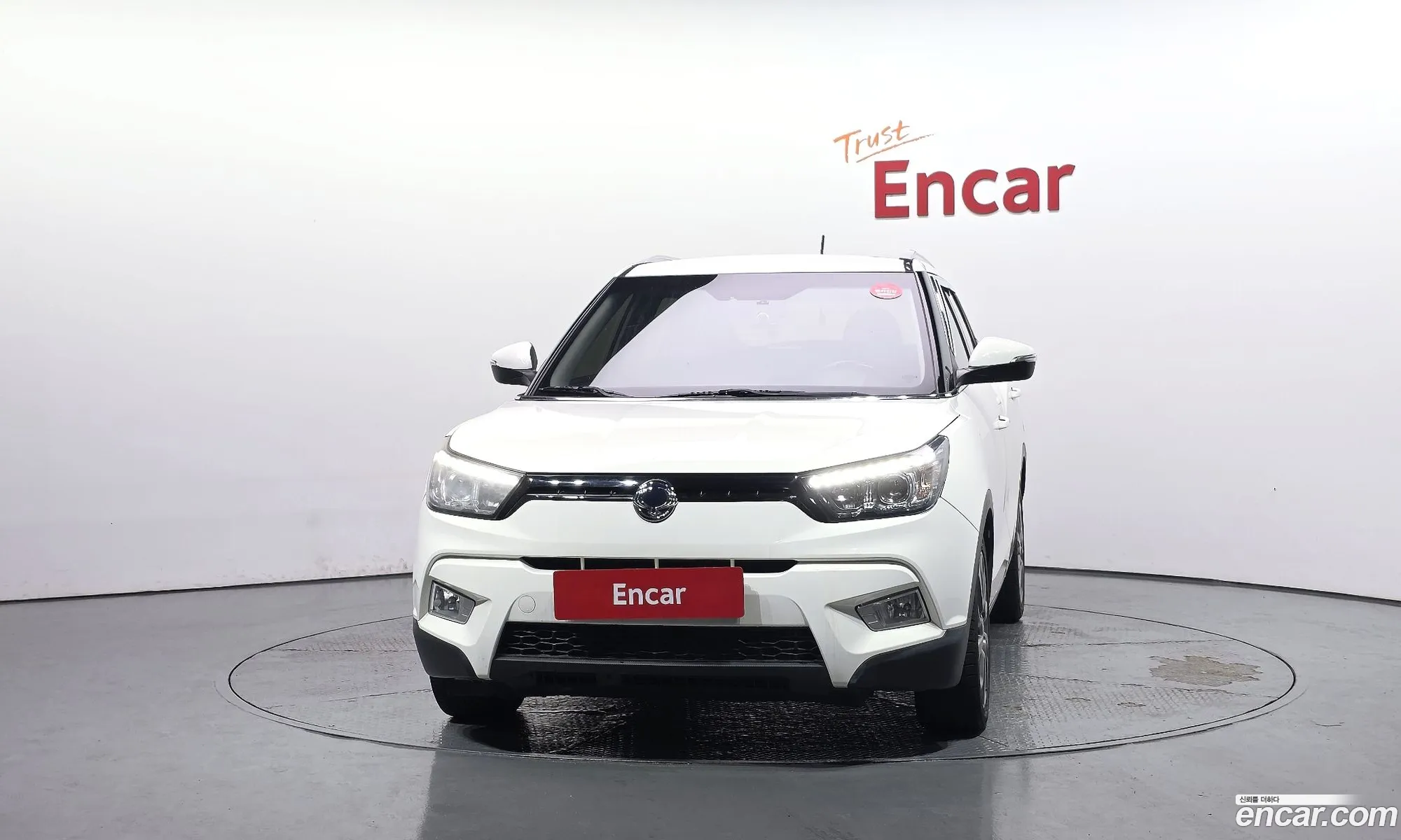 KG Mobility (SsangYong) Tivoli 2015 — 2