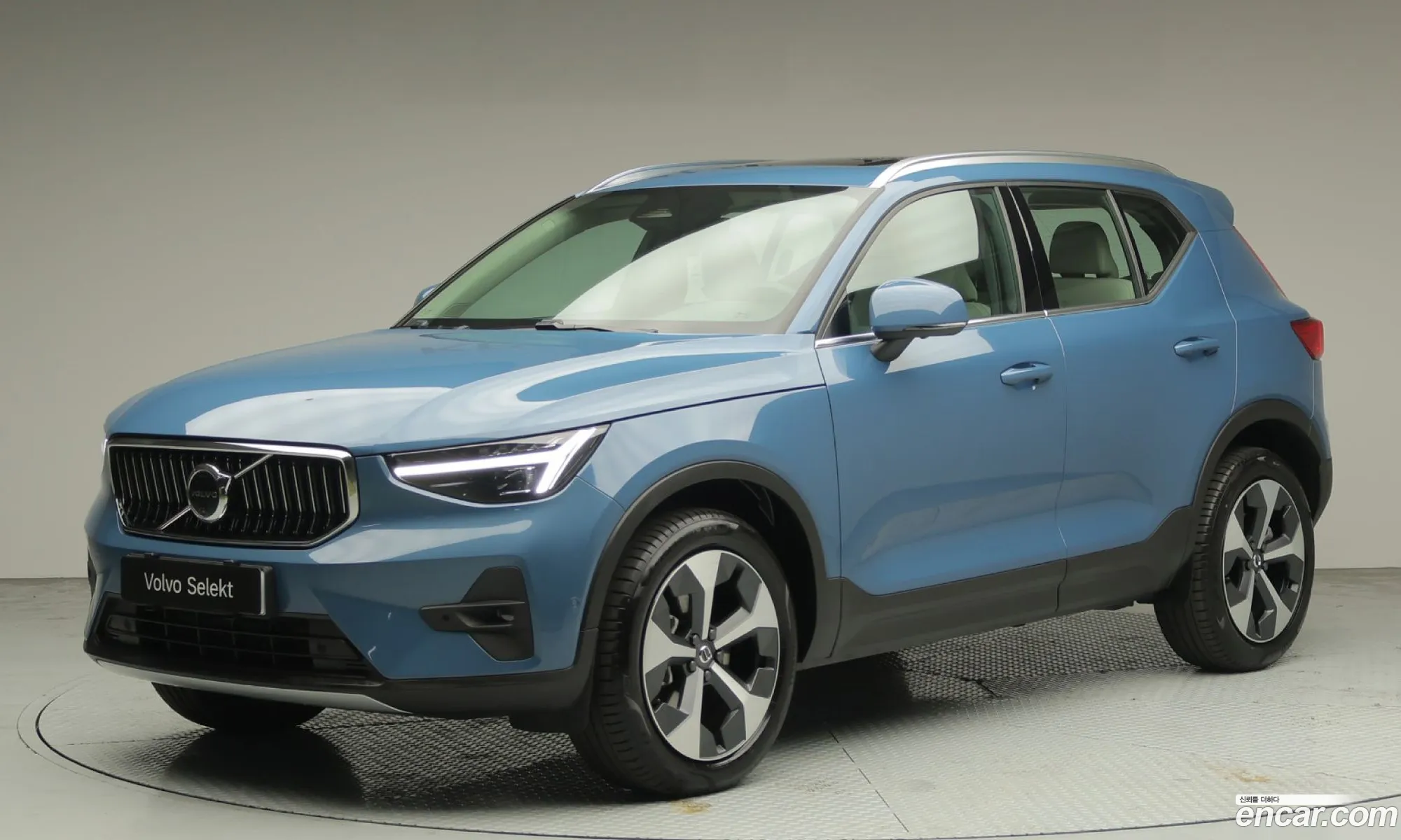 Volvo XC40 2025 — 17