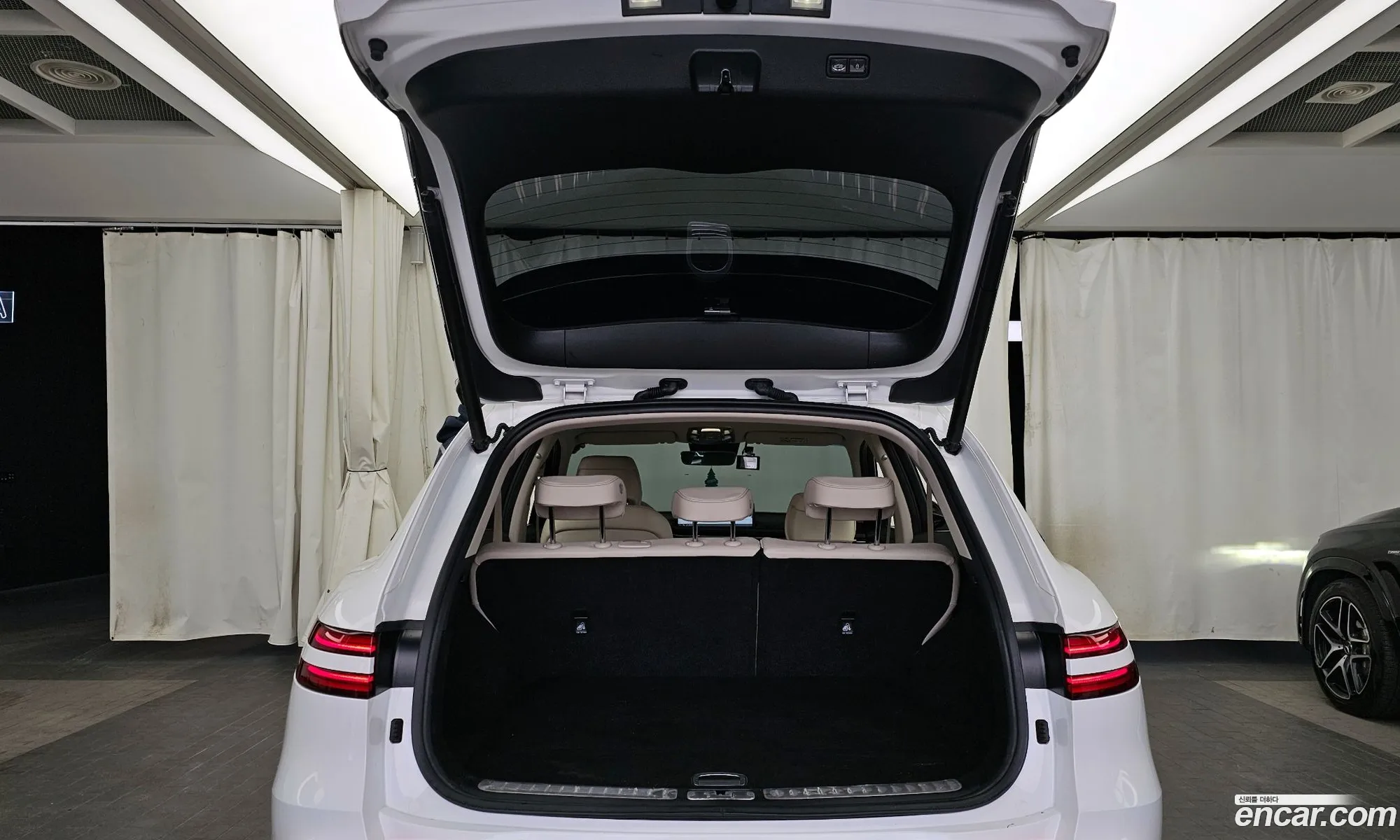 Genesis GV70 2022 — 3