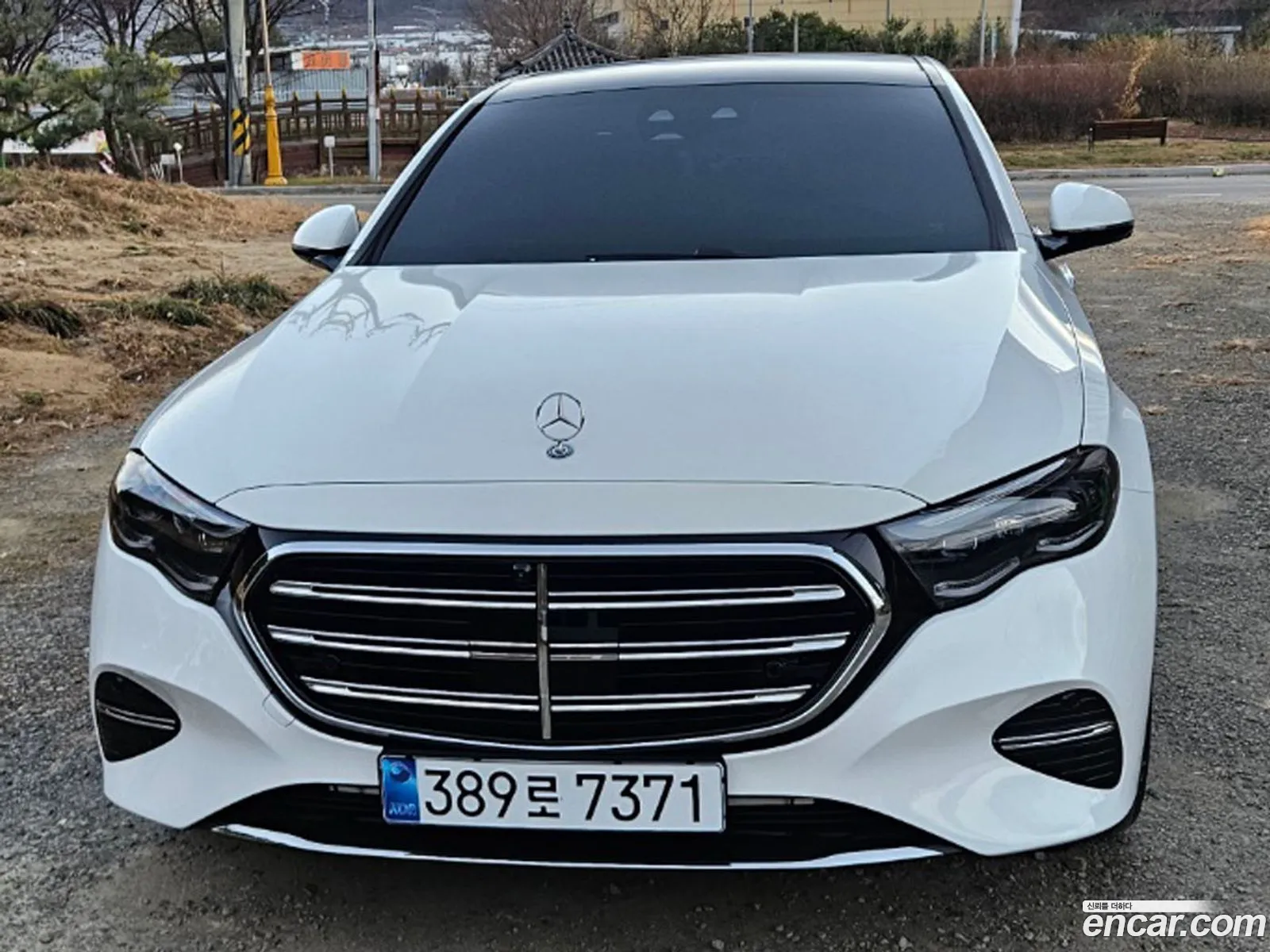 Mercedes-Benz E-Class W214 2025 — 17