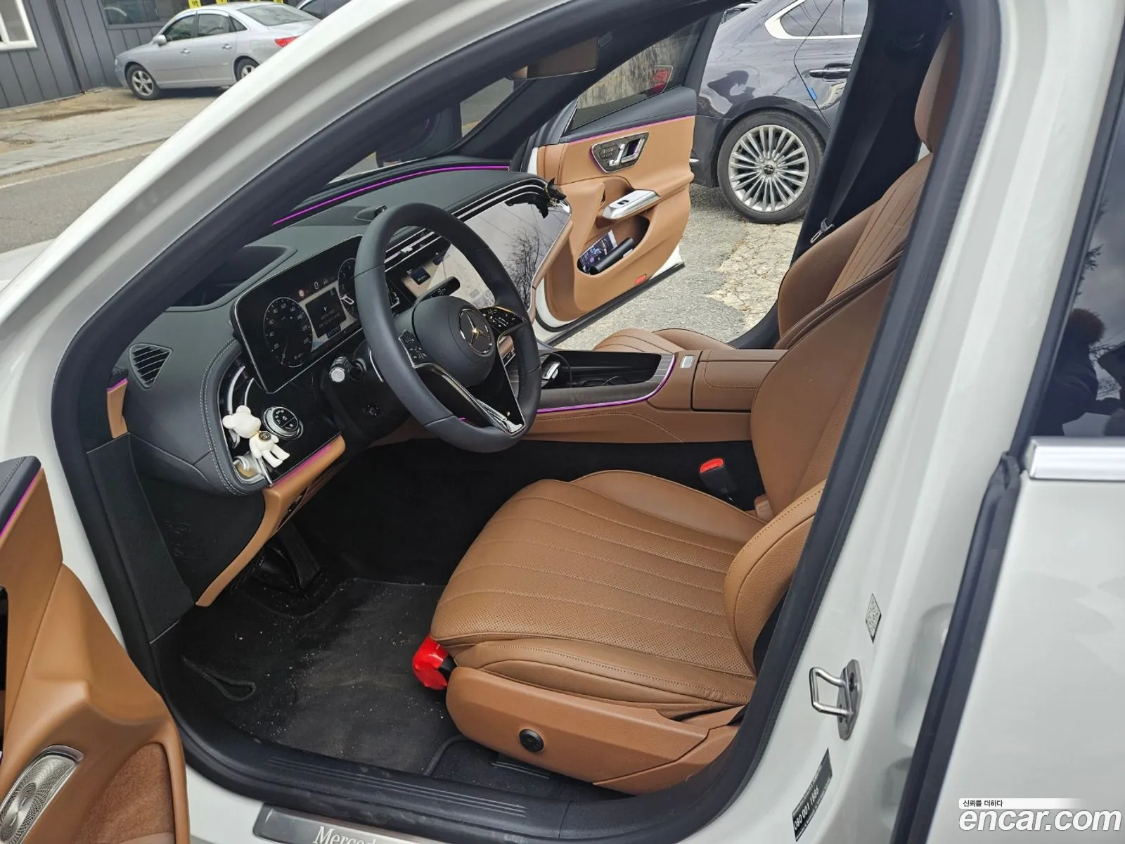 Mercedes-Benz E-Class W214 2025 — 10