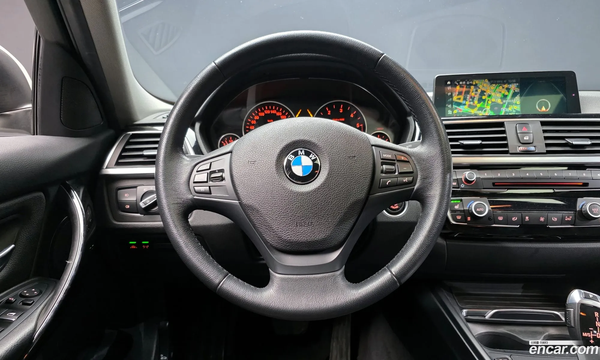 BMW 3 Series 2018 WBA8C5100JA075375 — 18
