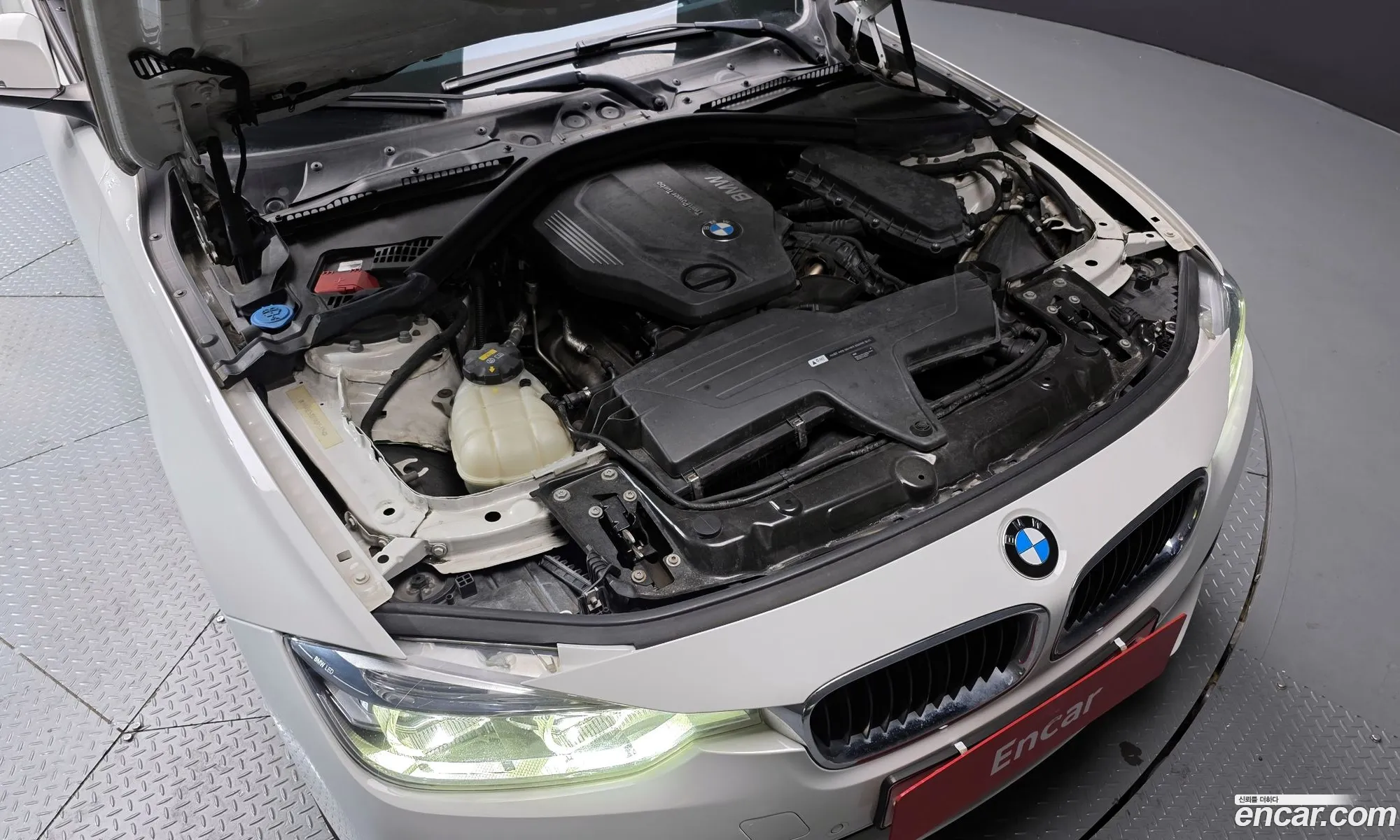 BMW 3 Series 2018 WBA8C5100JA075375 — 10