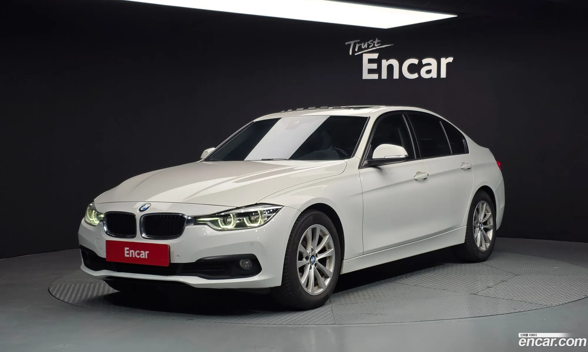 BMW 3 Series 2018 WBA8C5100JA075375 — 3
