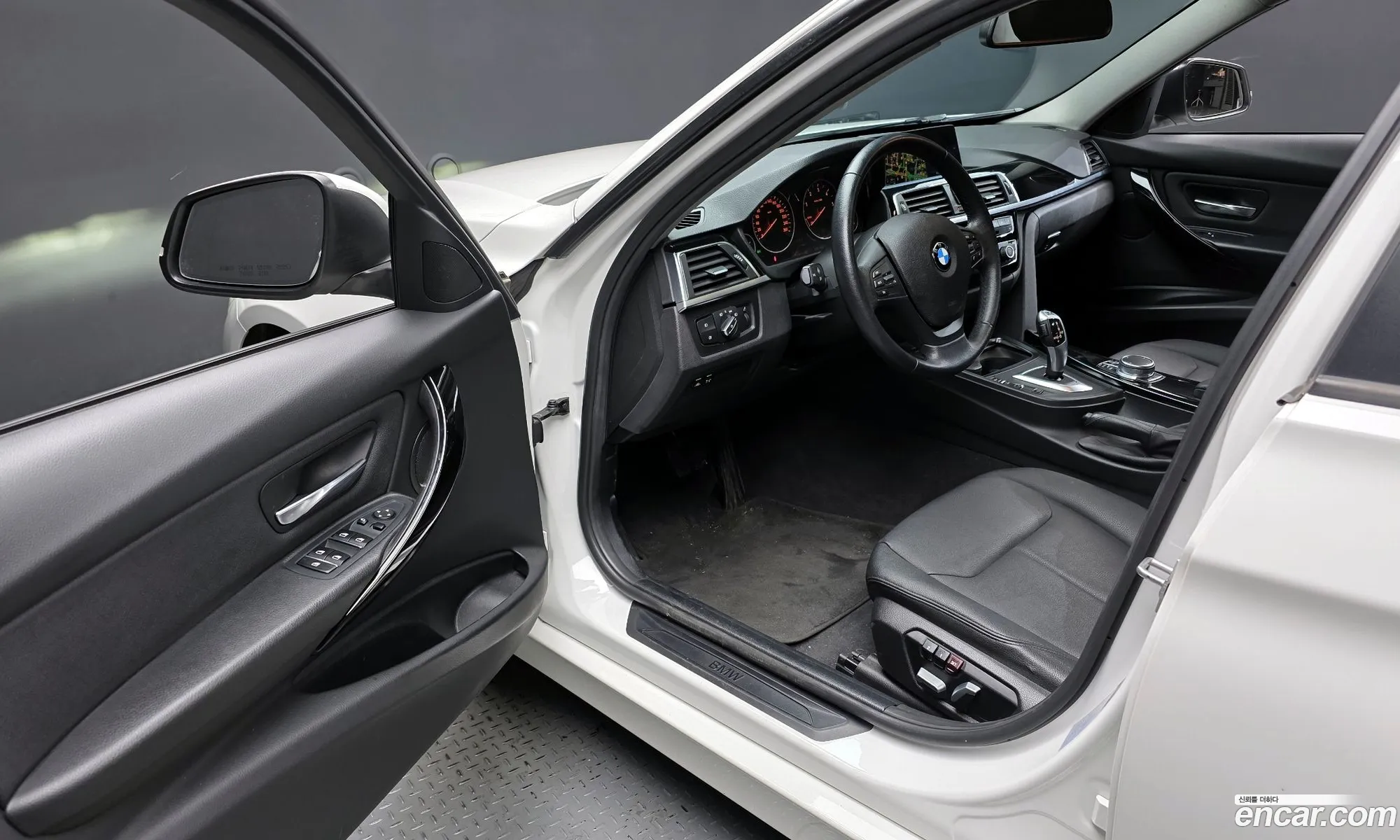 BMW 3 Series 2018 WBA8C5100JA075375 — 7