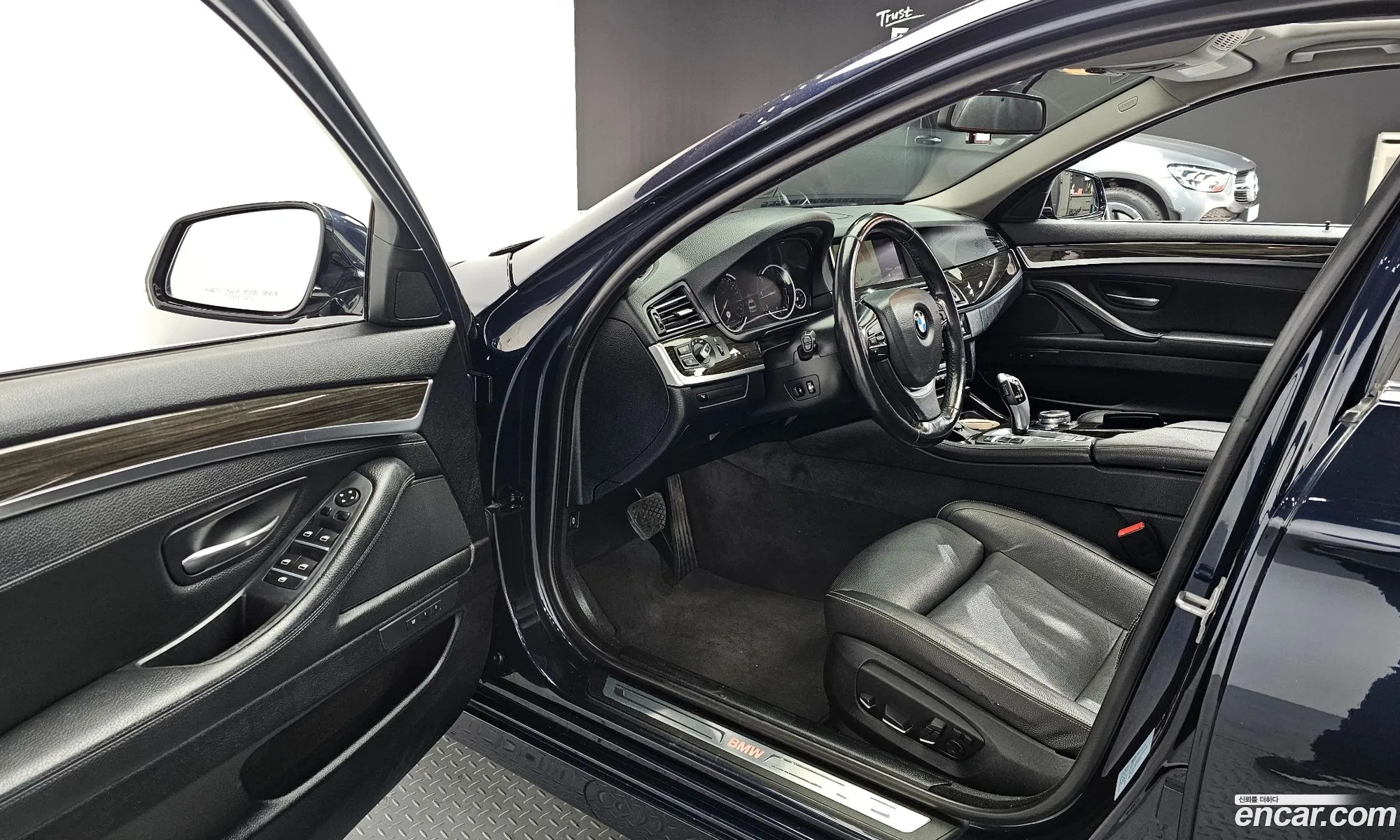 BMW 5 Series 2016 WBA5E5103GG068231 — 20