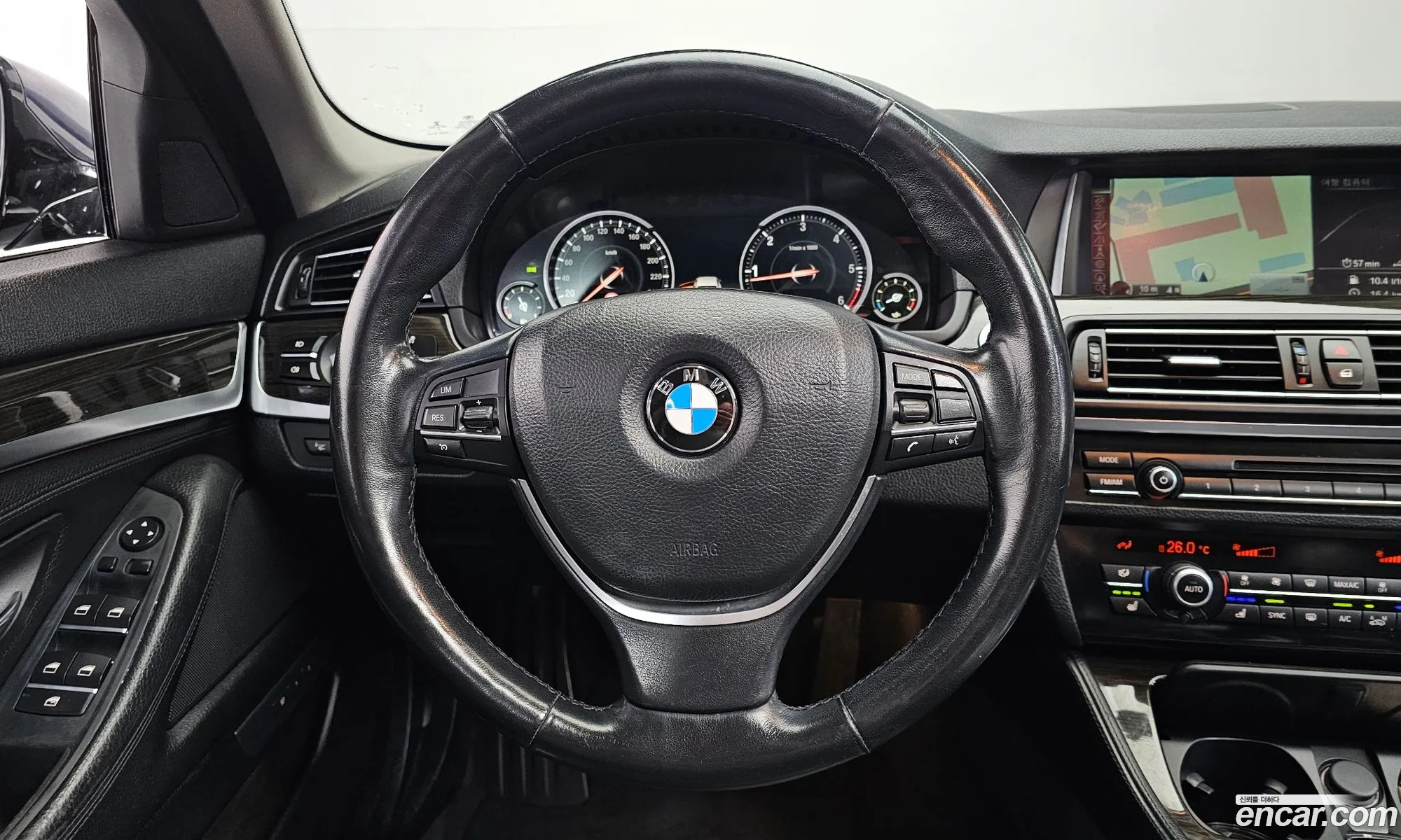 BMW 5 Series 2016 WBA5E5103GG068231 — 13