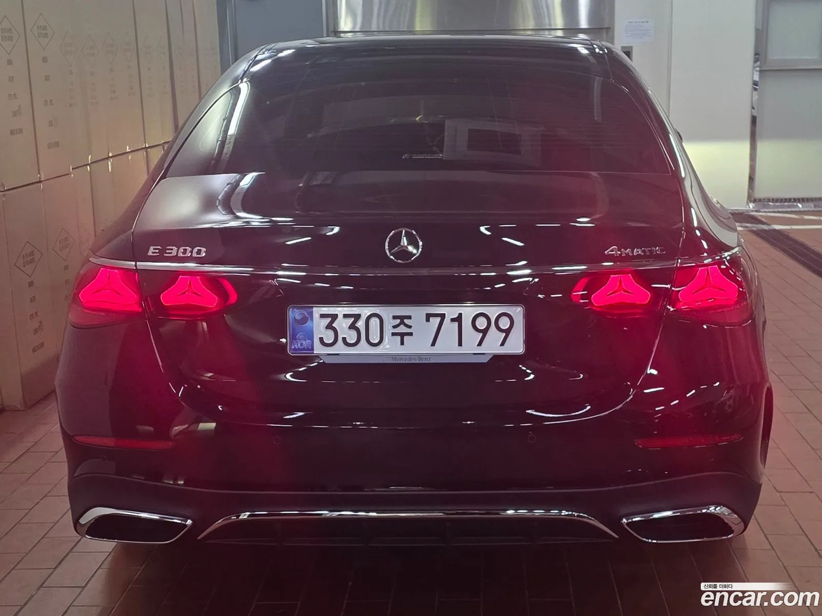 Mercedes-Benz E-Class W214 2025 — 11