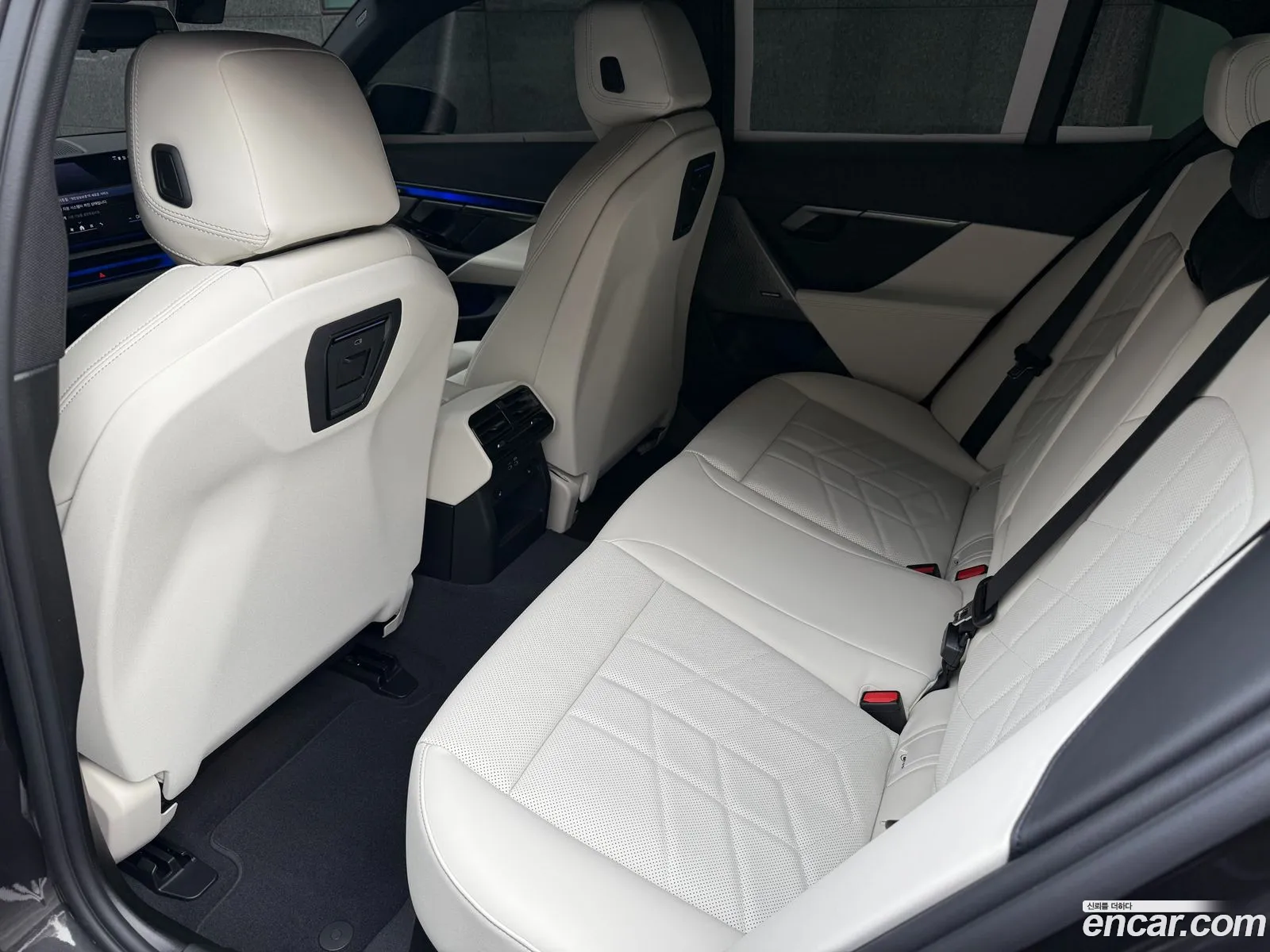 BMW 5 Series 2026 — 4