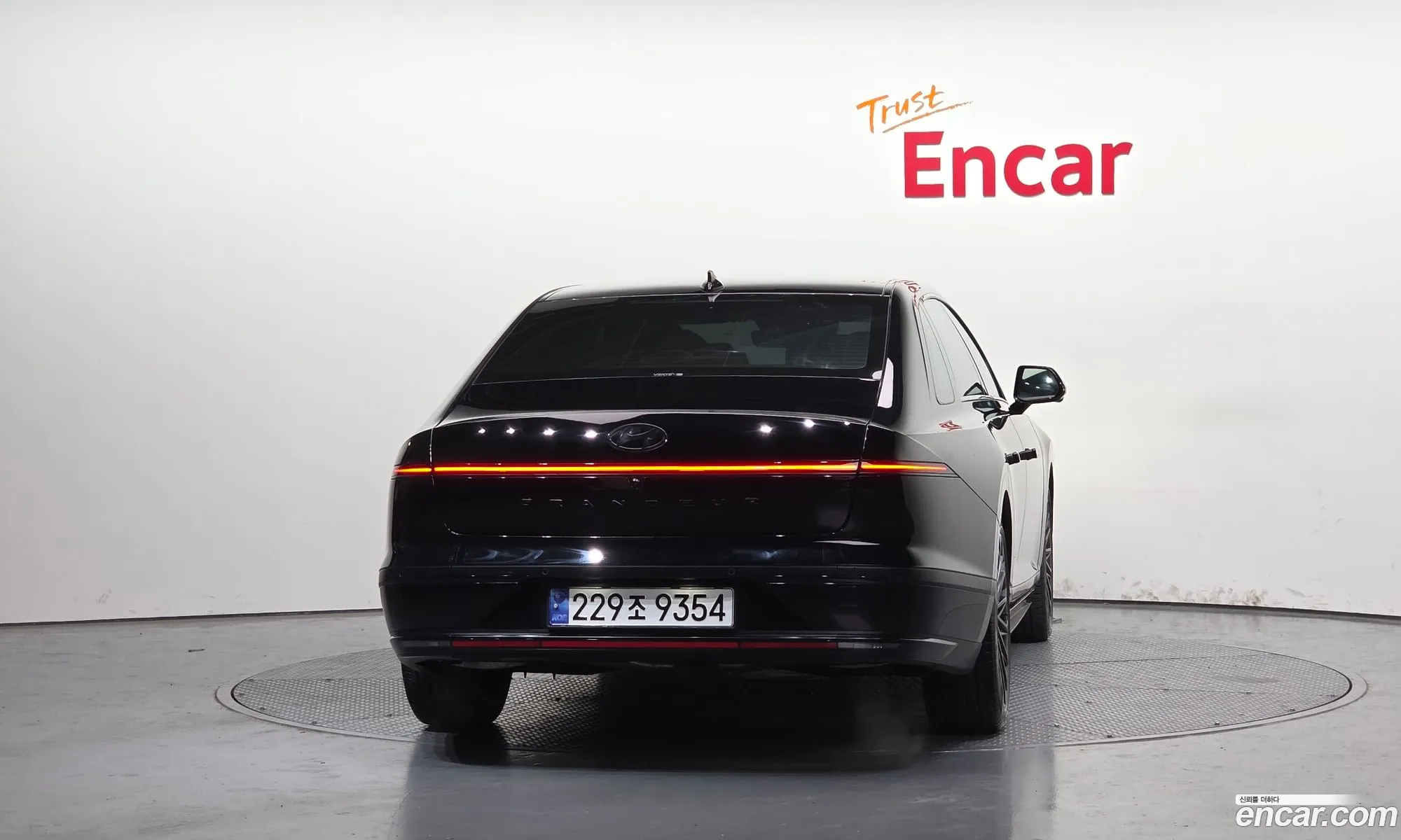 Hyundai Grandeur Hybrid 2024 — 3