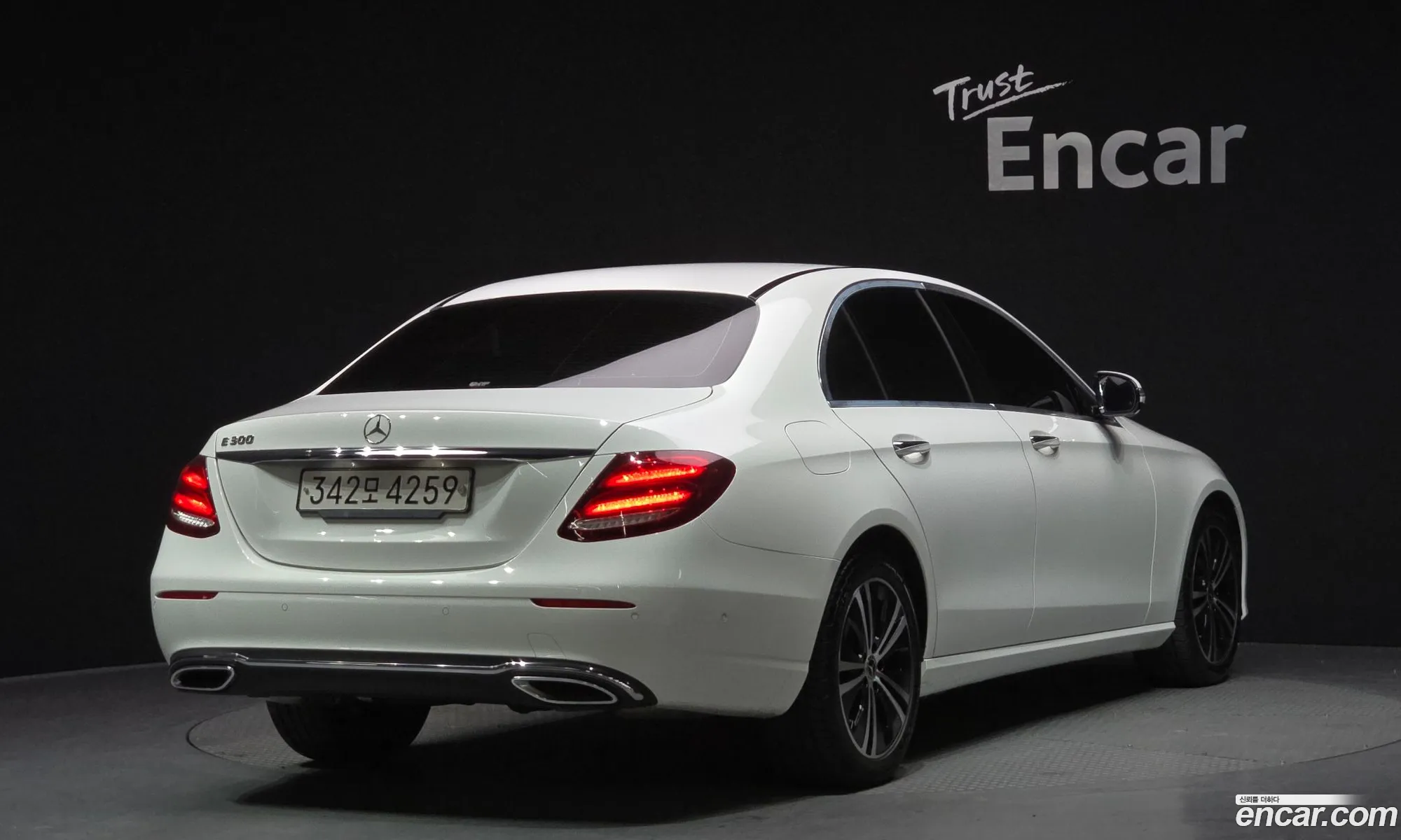 Mercedes-Benz E-Class W213 2020 — 20