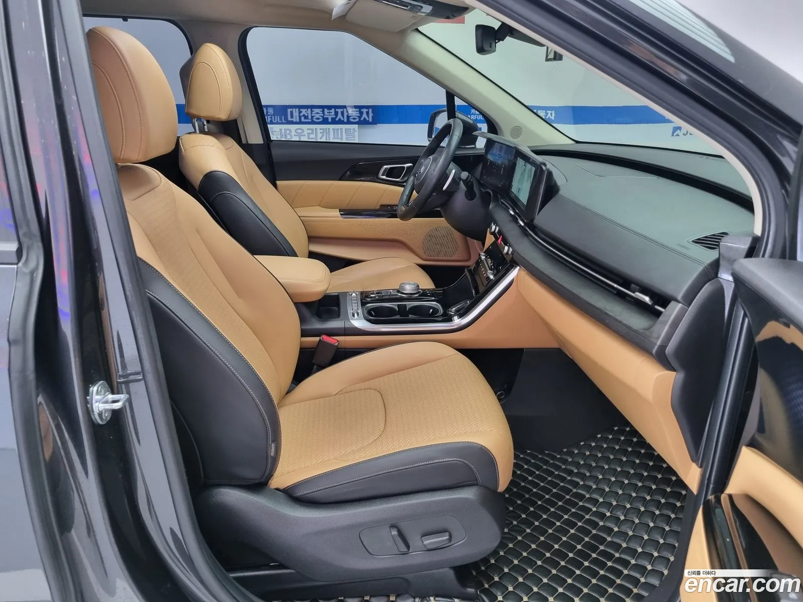 Kia Carnival 2021 — 12
