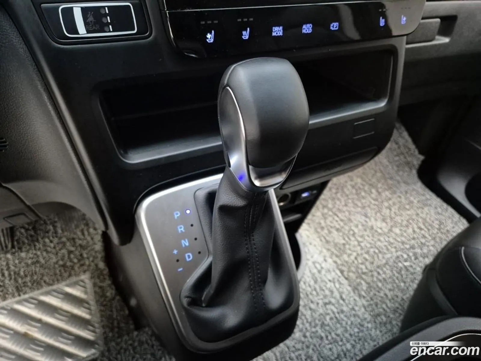 Hyundai Staria 2021 — 2