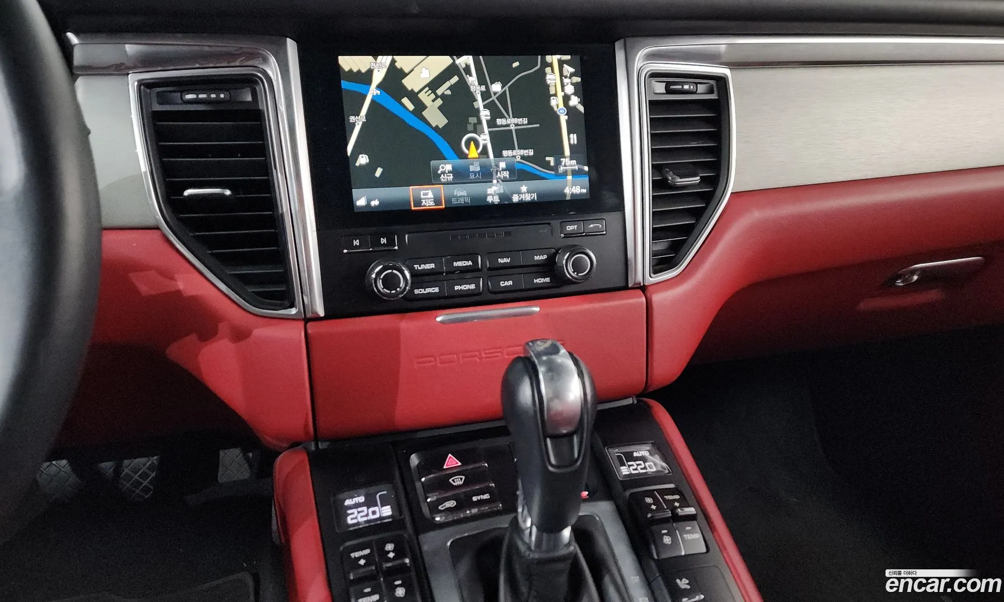 Porsche Macan 2018 WP1AG2954JLB63307 — 9
