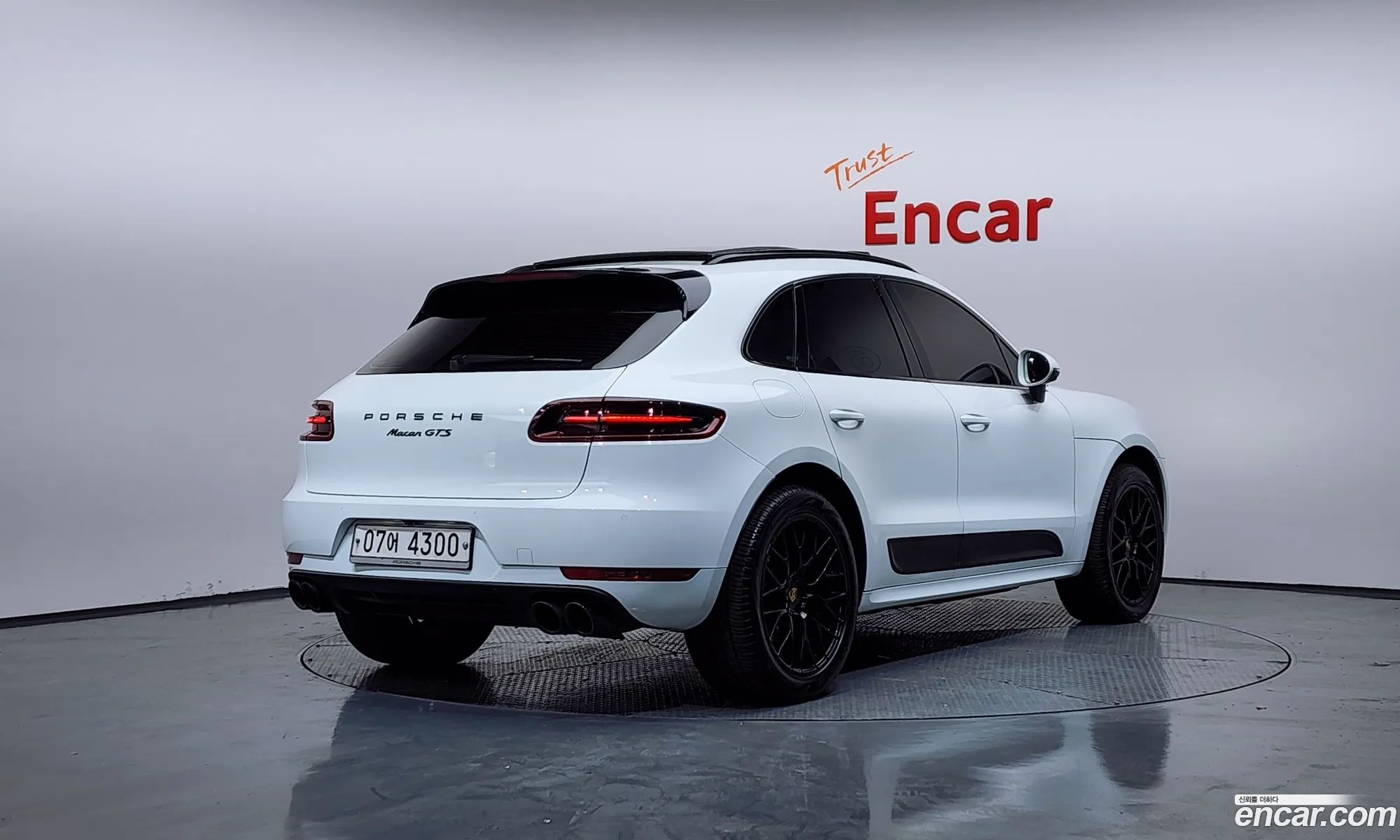 Porsche Macan 2018 WP1AG2954JLB63307 — 4