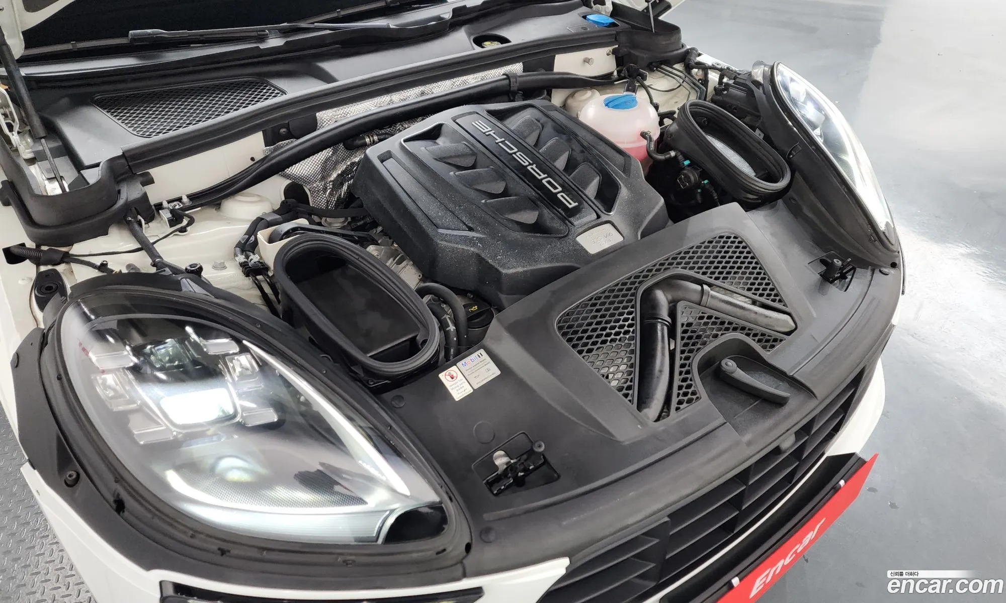 Porsche Macan 2018 WP1AG2954JLB63307 — 6