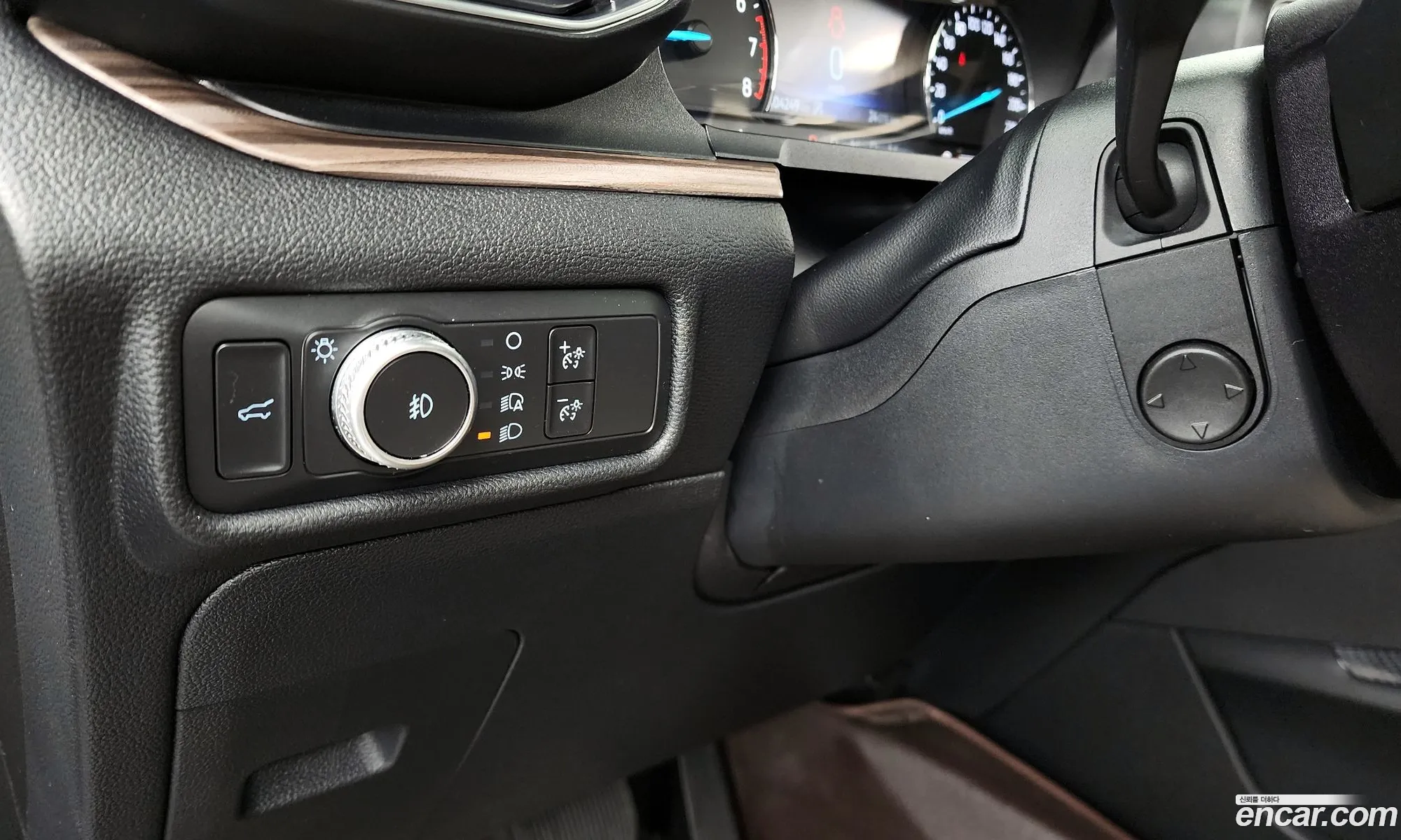 Ford Explorer 6th Gen 2020 1FMSK8FH2LGB79082 — 17
