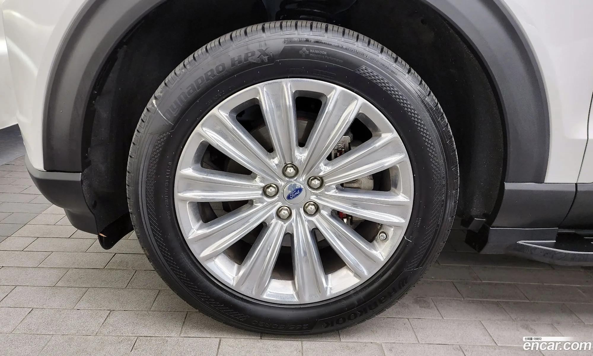 Ford Explorer 6th Gen 2020 1FMSK8FH2LGB79082 — 7