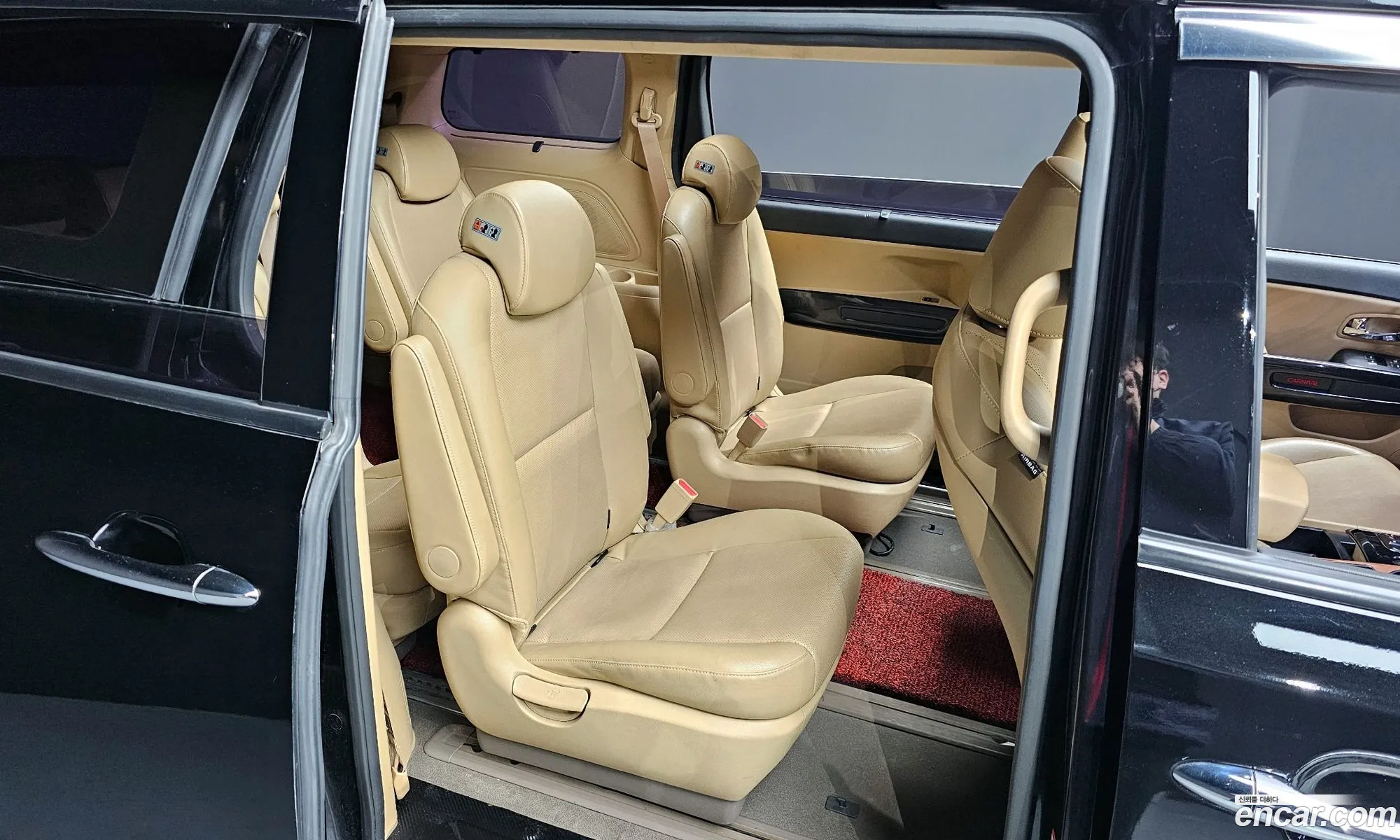 Kia Carnival 2016 KNAMC81ABHS273321 — 4
