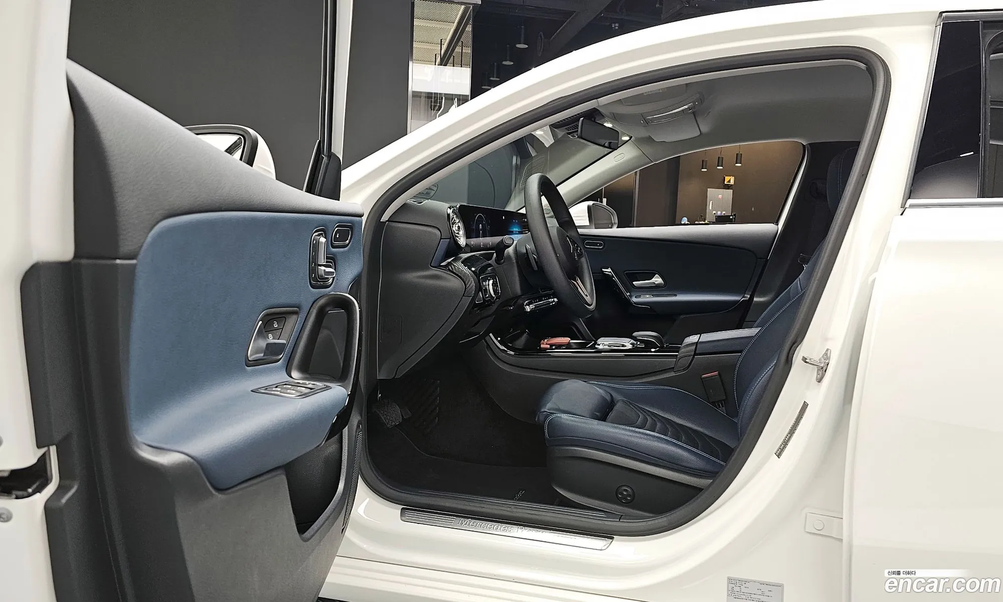 Mercedes-Benz A-Class W177 2020 — 15