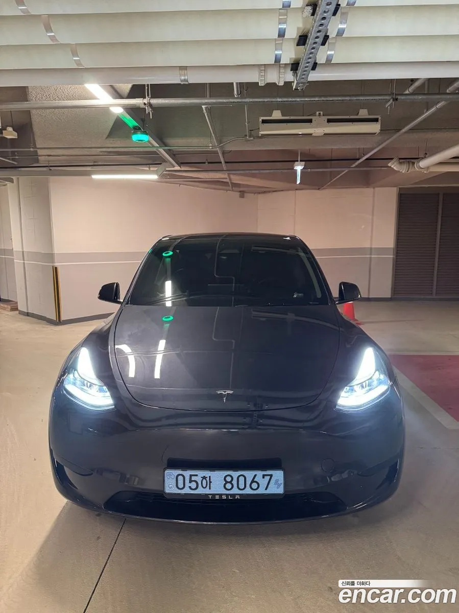 Tesla Model Y 2025 — 6