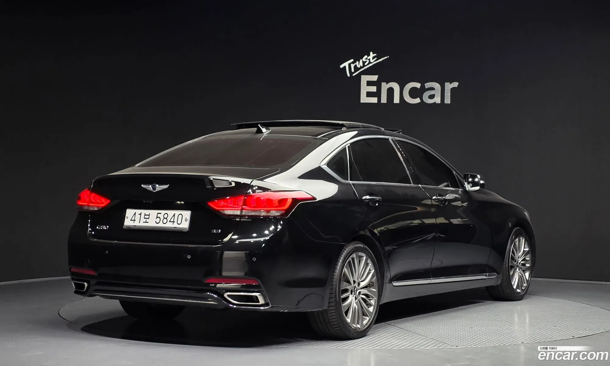 Genesis G80 2016 KMHGM41DBHU206335 — 3
