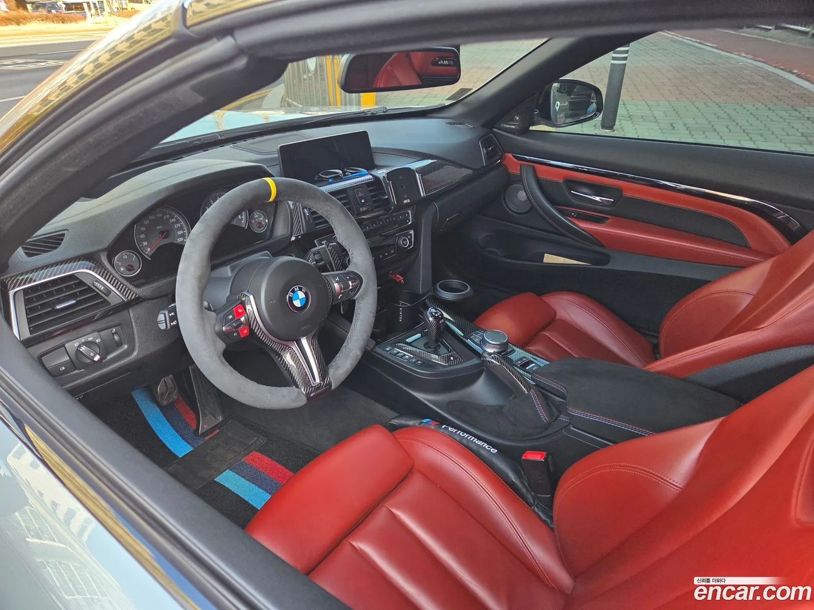 BMW M4 2018 — 2