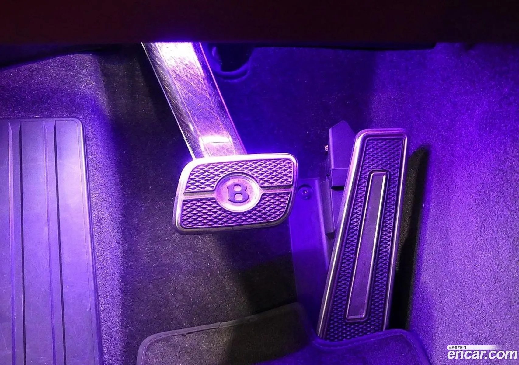 Bentley Continental GT 2020 — 13