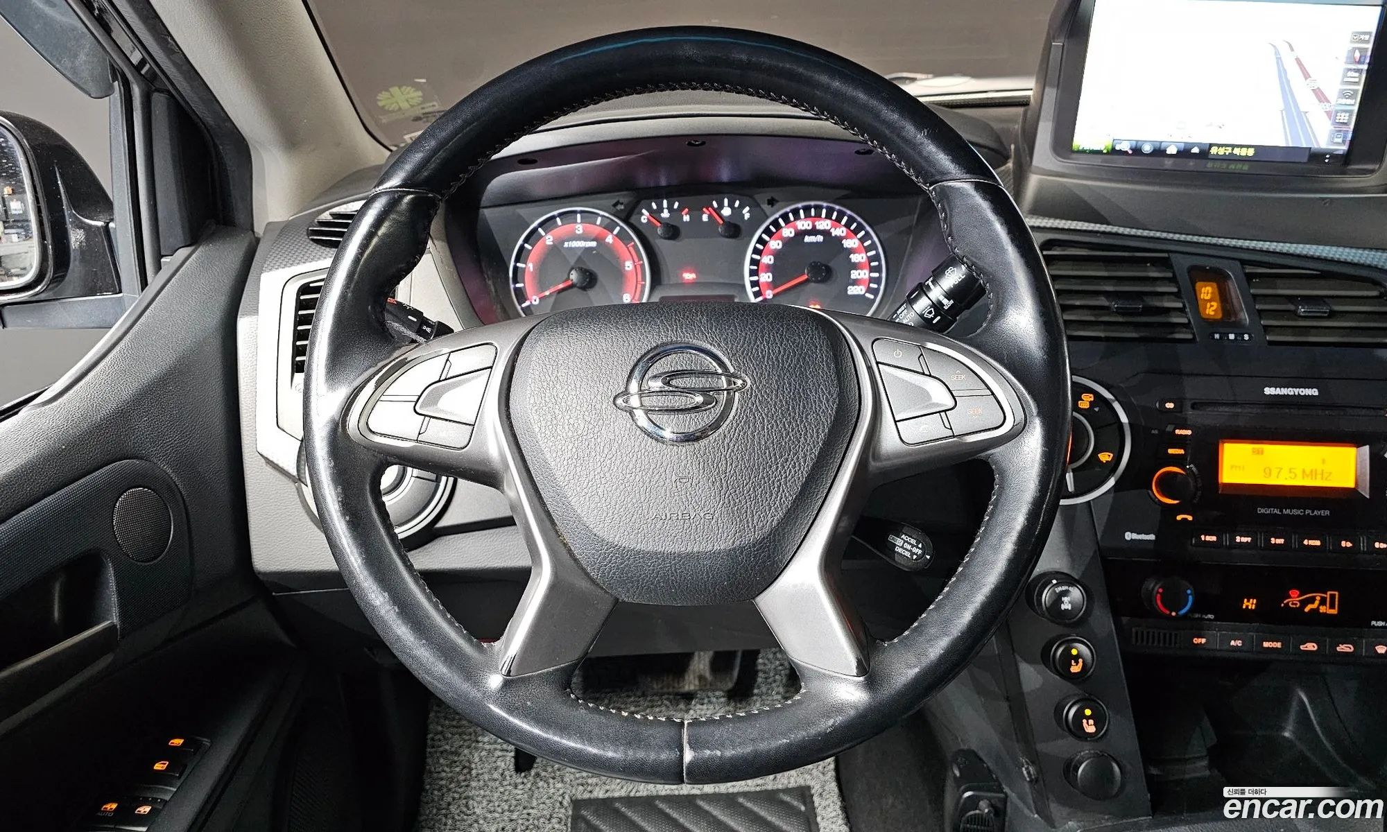 KG Mobility (SsangYong) Korando Sports 2015 — 6
