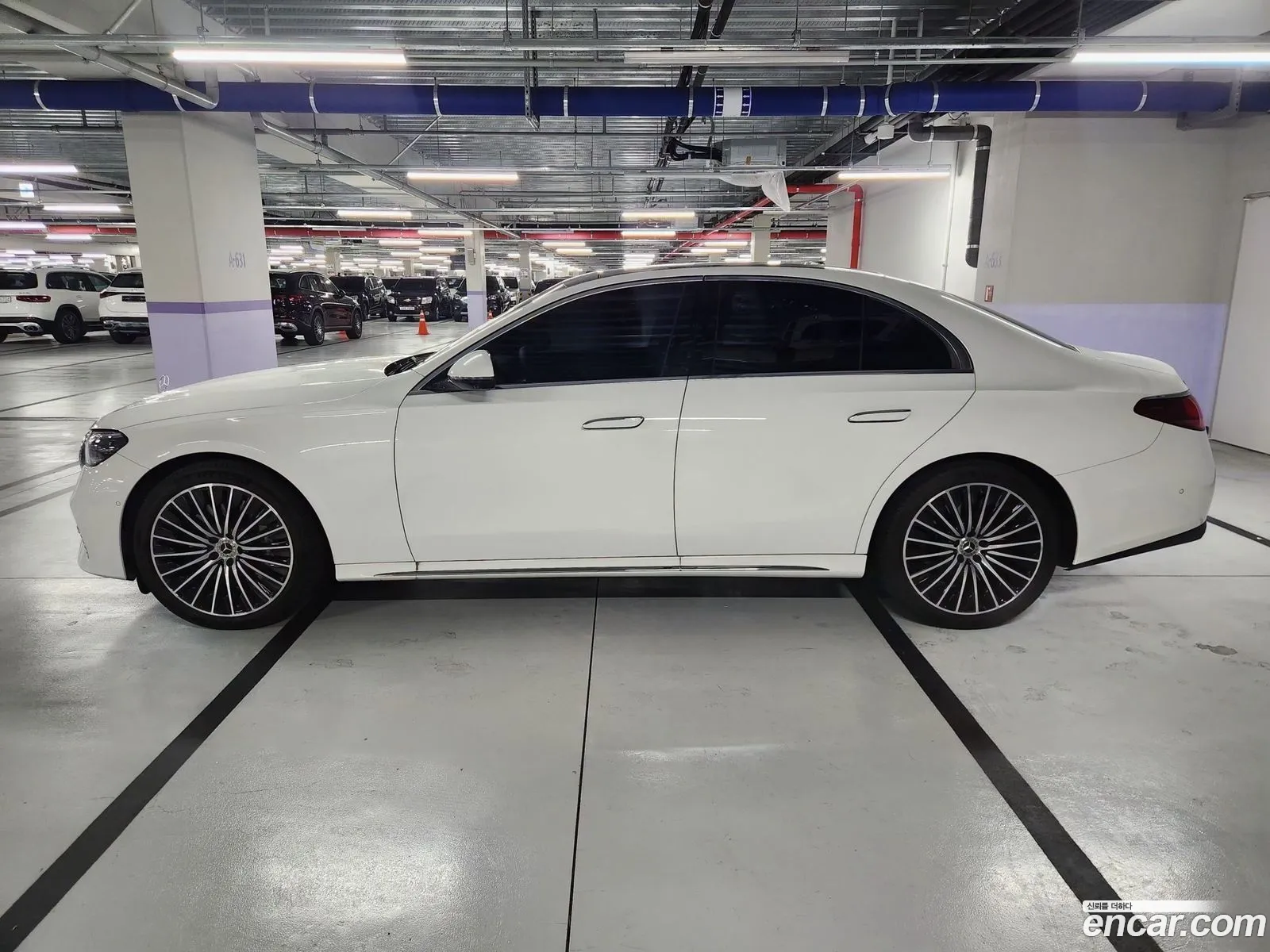Mercedes-Benz E-Class W214 2025 — 11