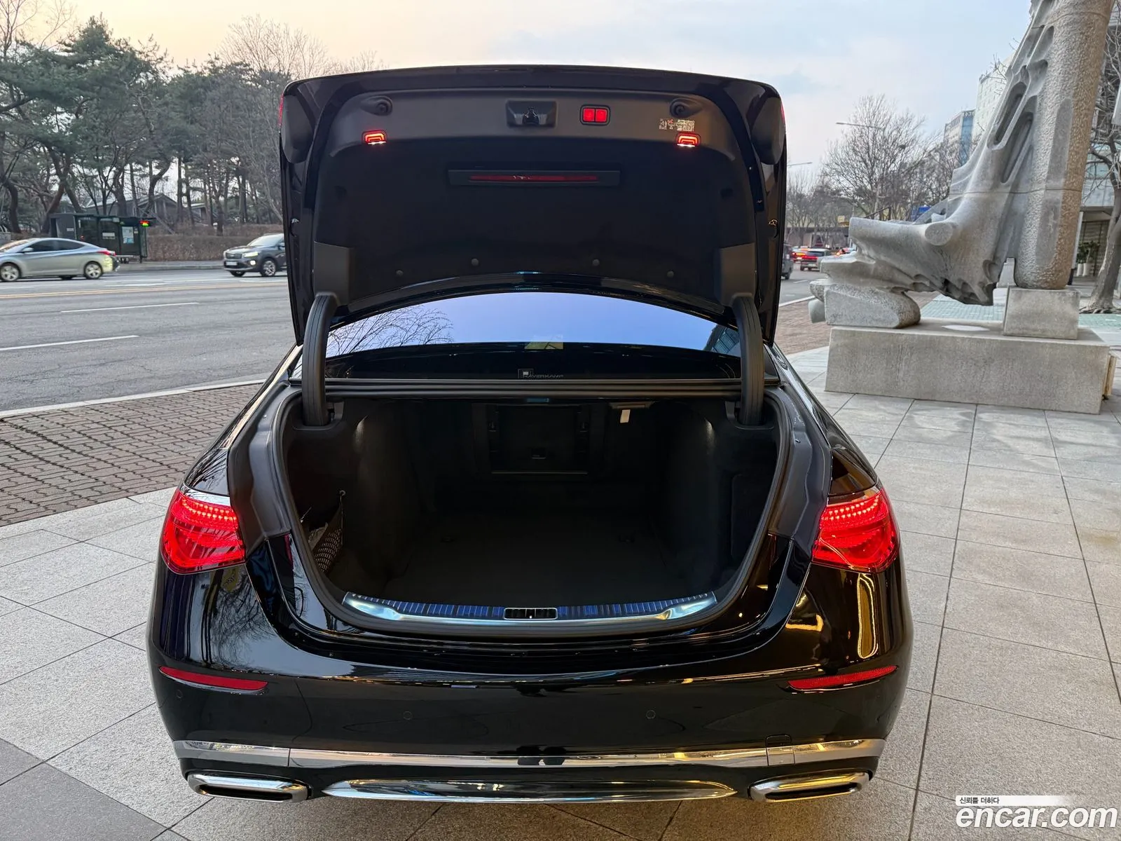 Mercedes-Benz S-Class W223 2025 — 12