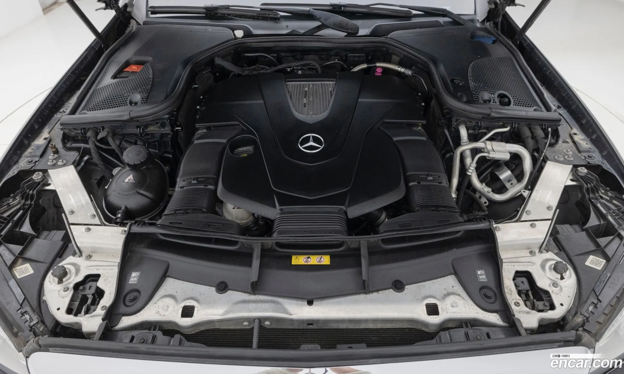 Mercedes-Benz E-Class W213 2019 — 14