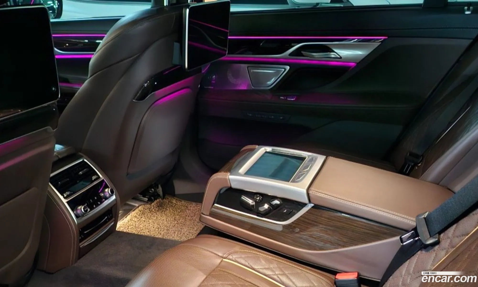 BMW 7 Series 2022 — 8