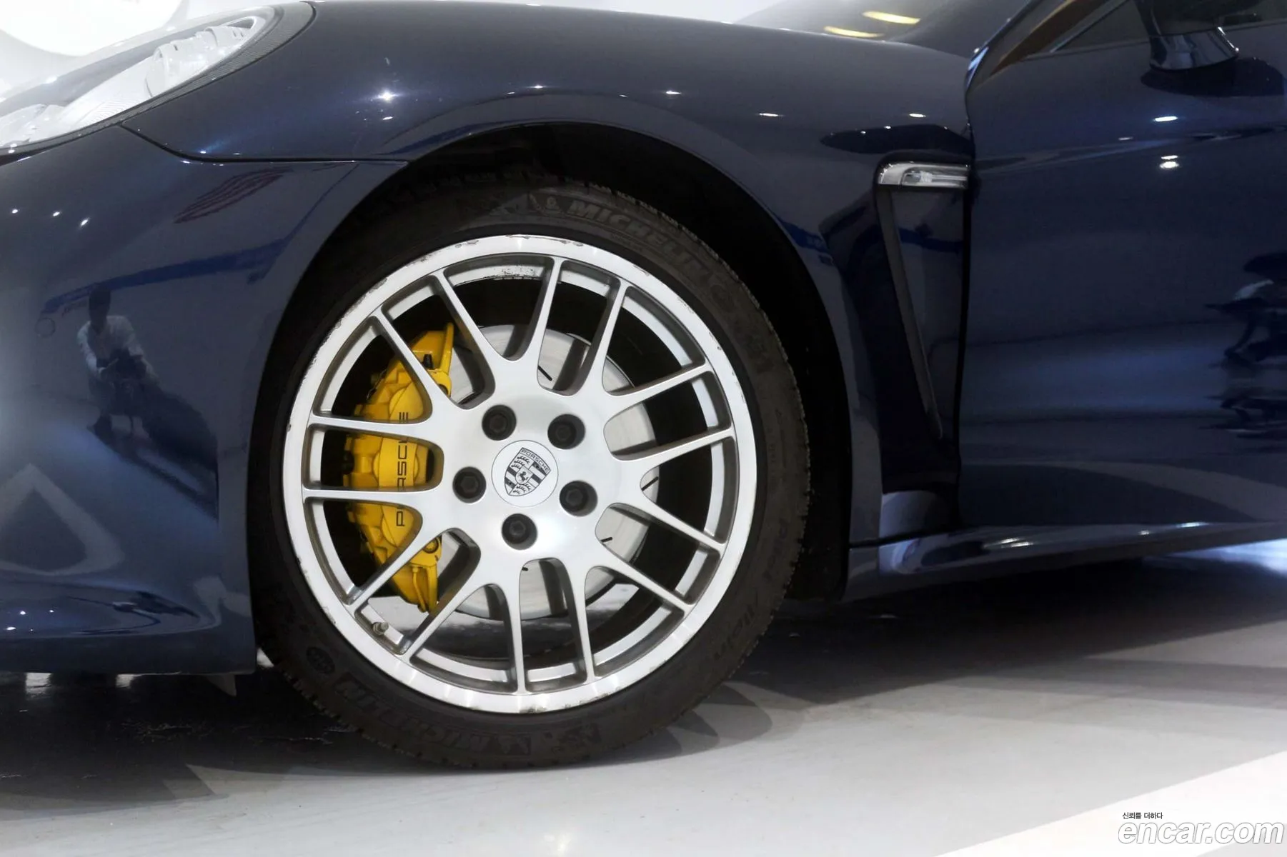 Porsche Panamera 2012 — 11