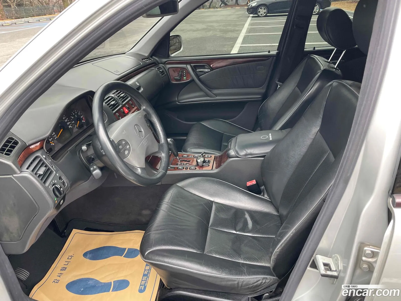 Mercedes-Benz E-Class W210 2000 — 14