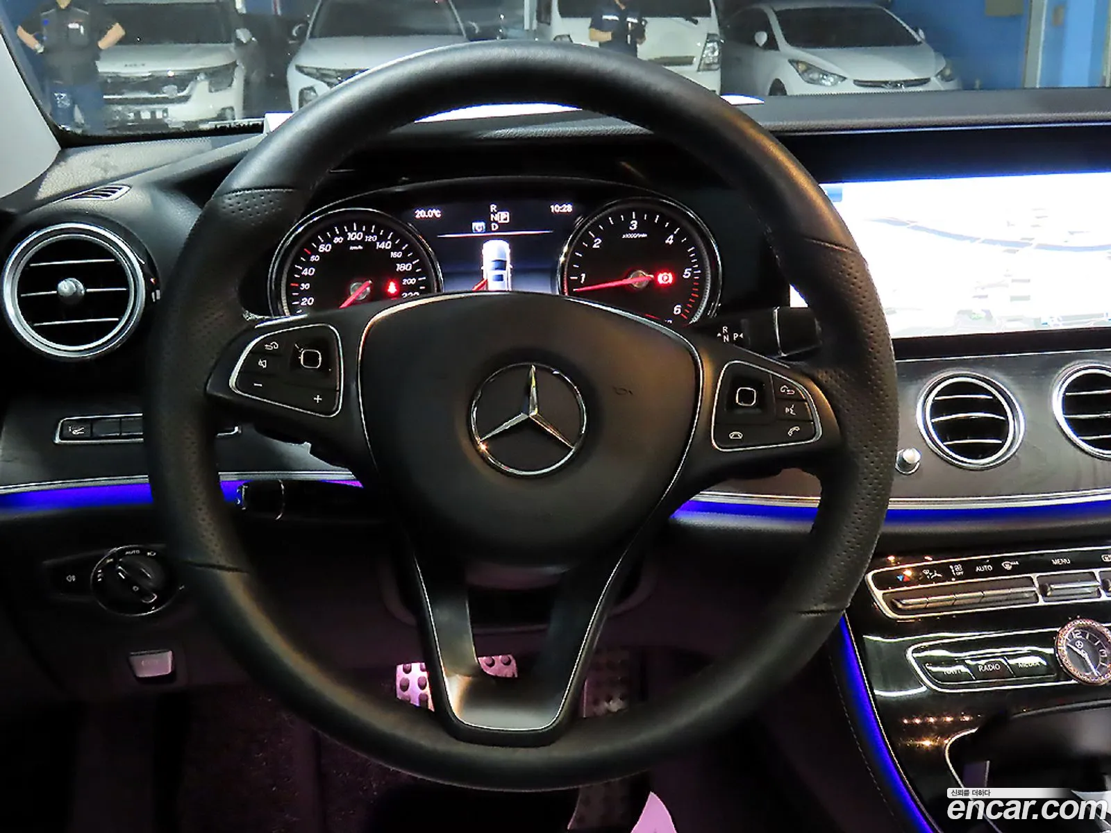 Mercedes-Benz E-Class W213 2017 — 16