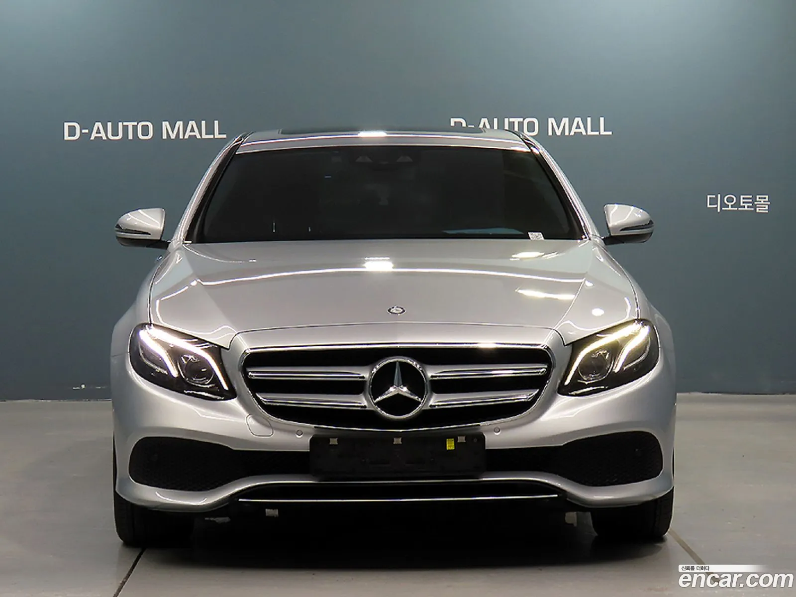 Mercedes-Benz E-Class W213 2017 — 18